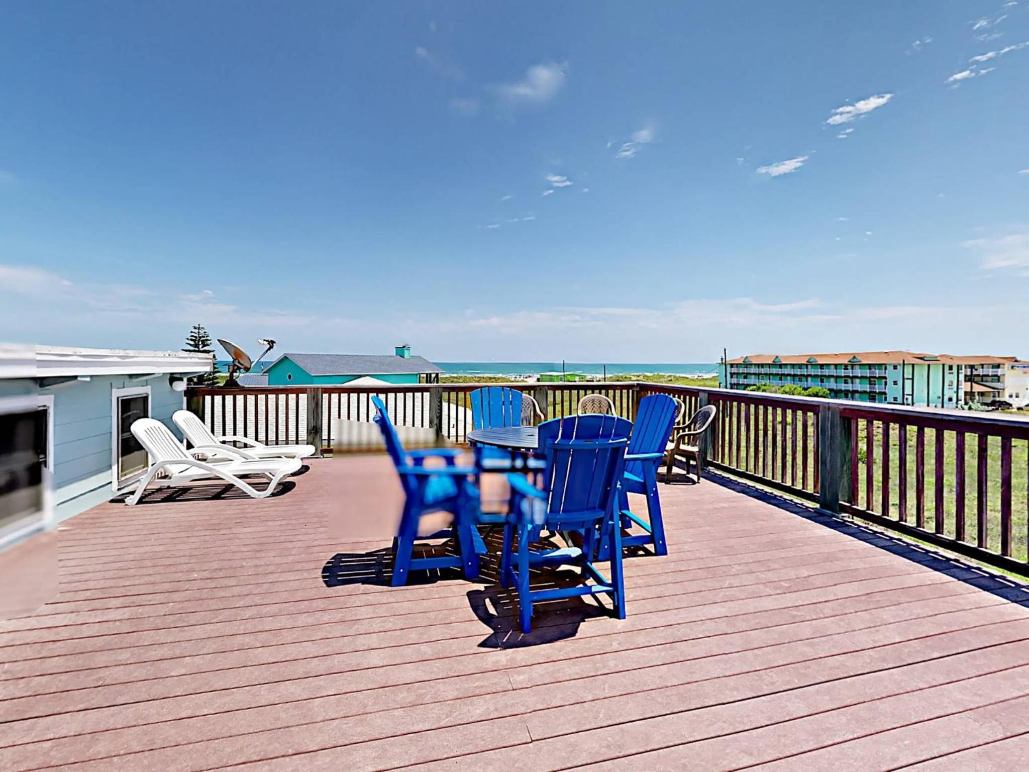 LP11 Beach House on Stilts, Ocean View from Deck, Large Master Suite, Keurig Coffee Maker view 5