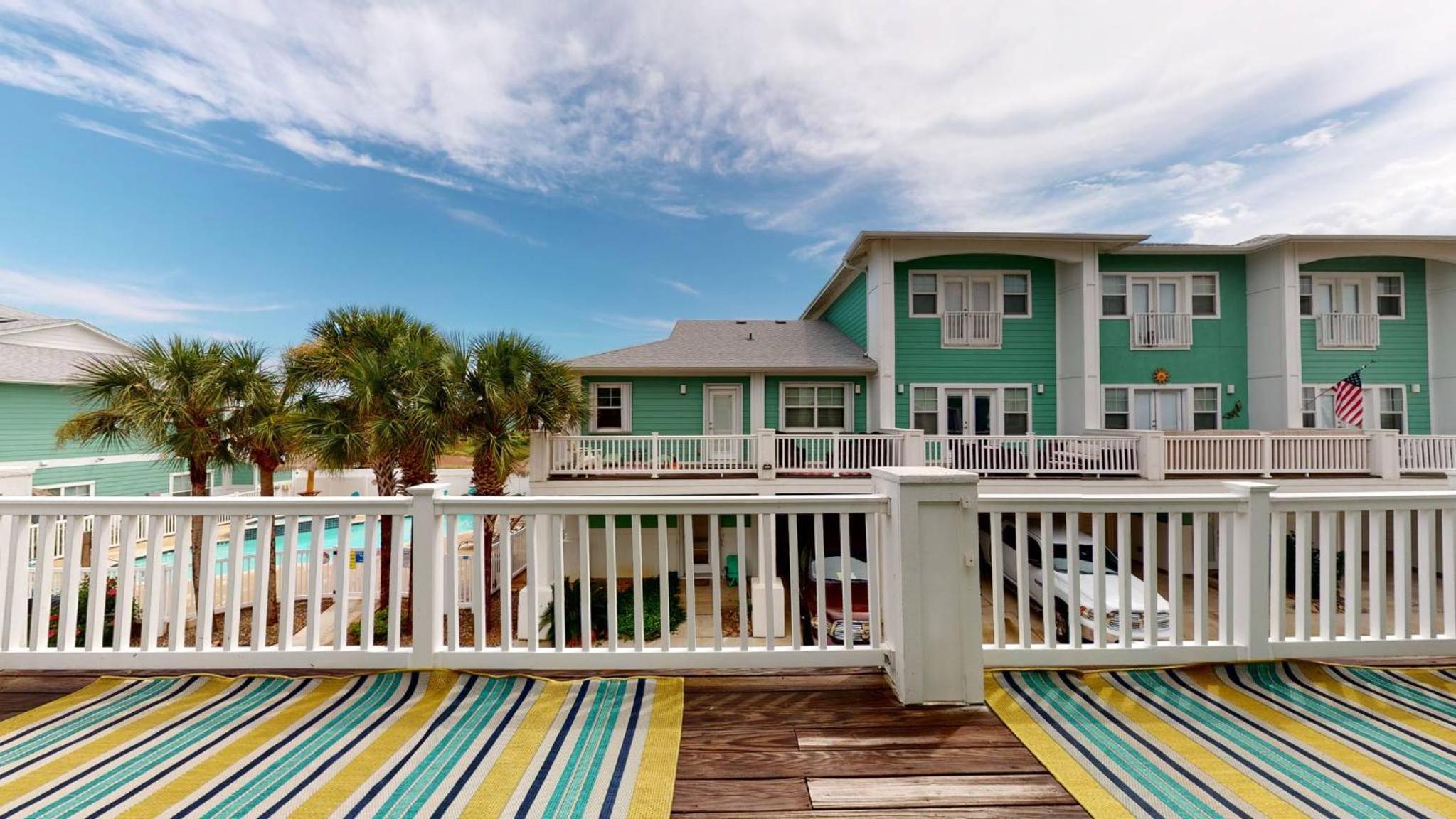 MC05 Upscale Condo, Shared Pool, Close to Beach view 5