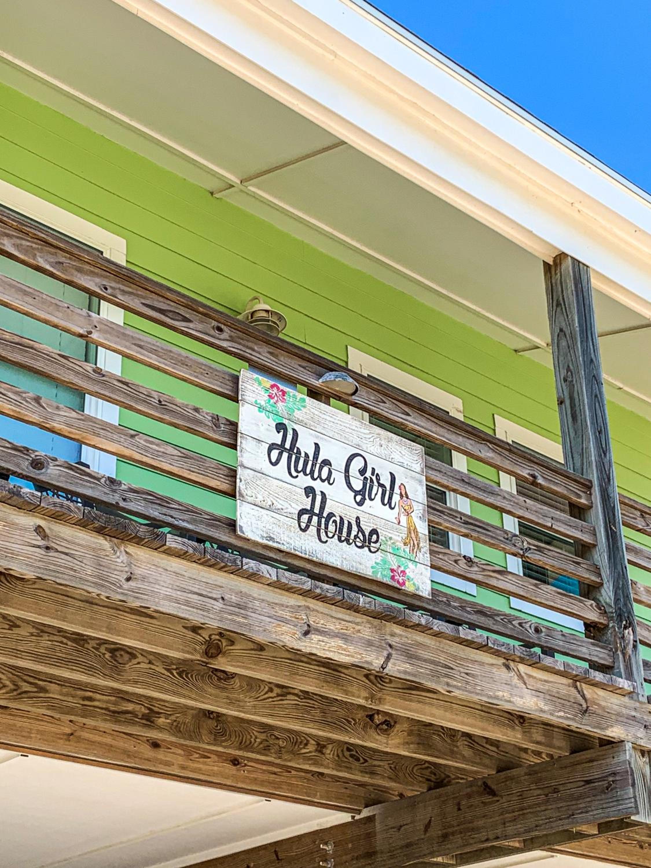 OV2 House on Stilts with Beachy Decor, Near Beach, Balcony Overlooking Private Pond, Shared Pool view 3
