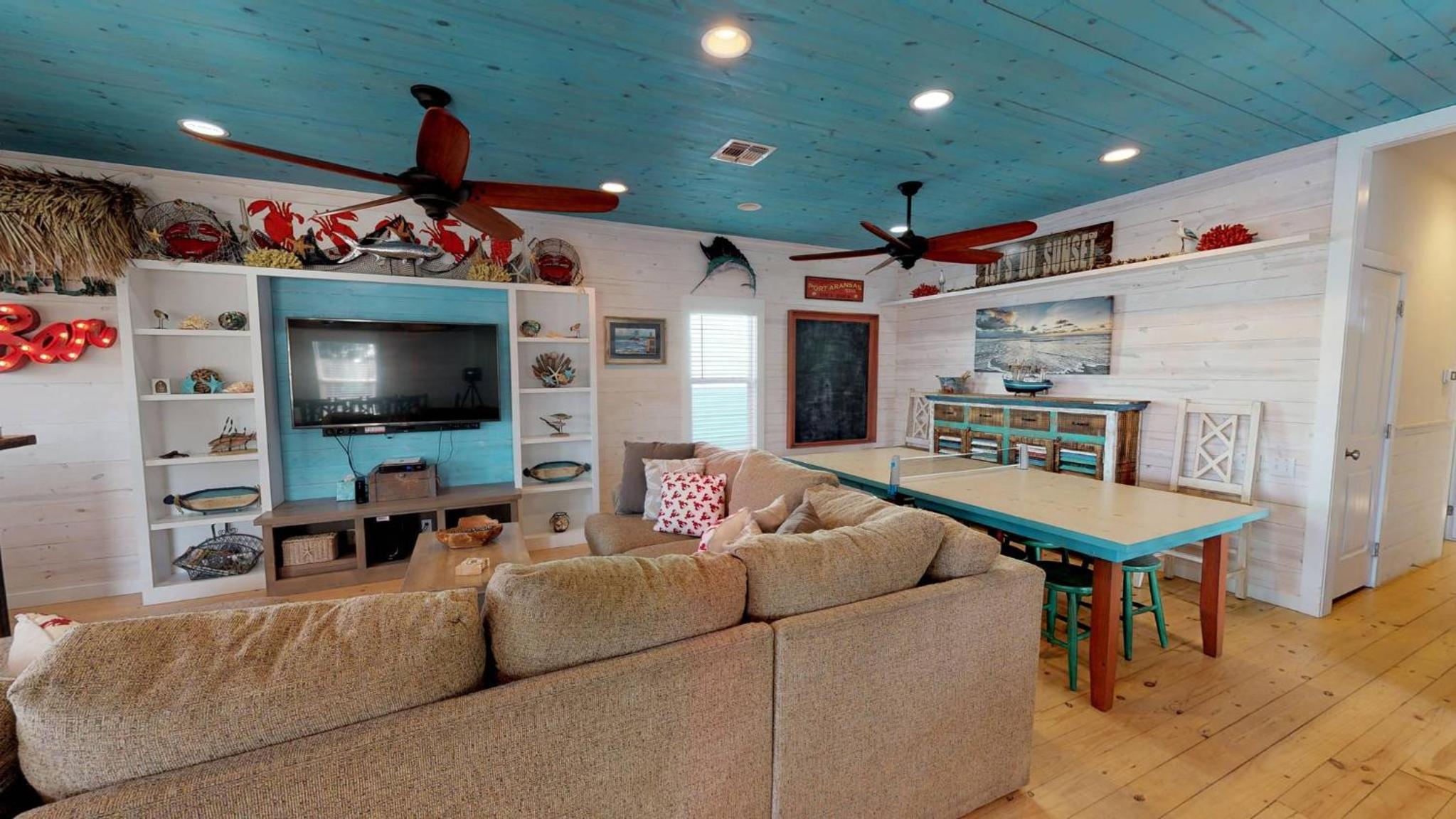 OV30 Beach Home on Stilts, Indoor Tiki Bar, Ping Pong Table, Shared Pool, Near Beach view 2