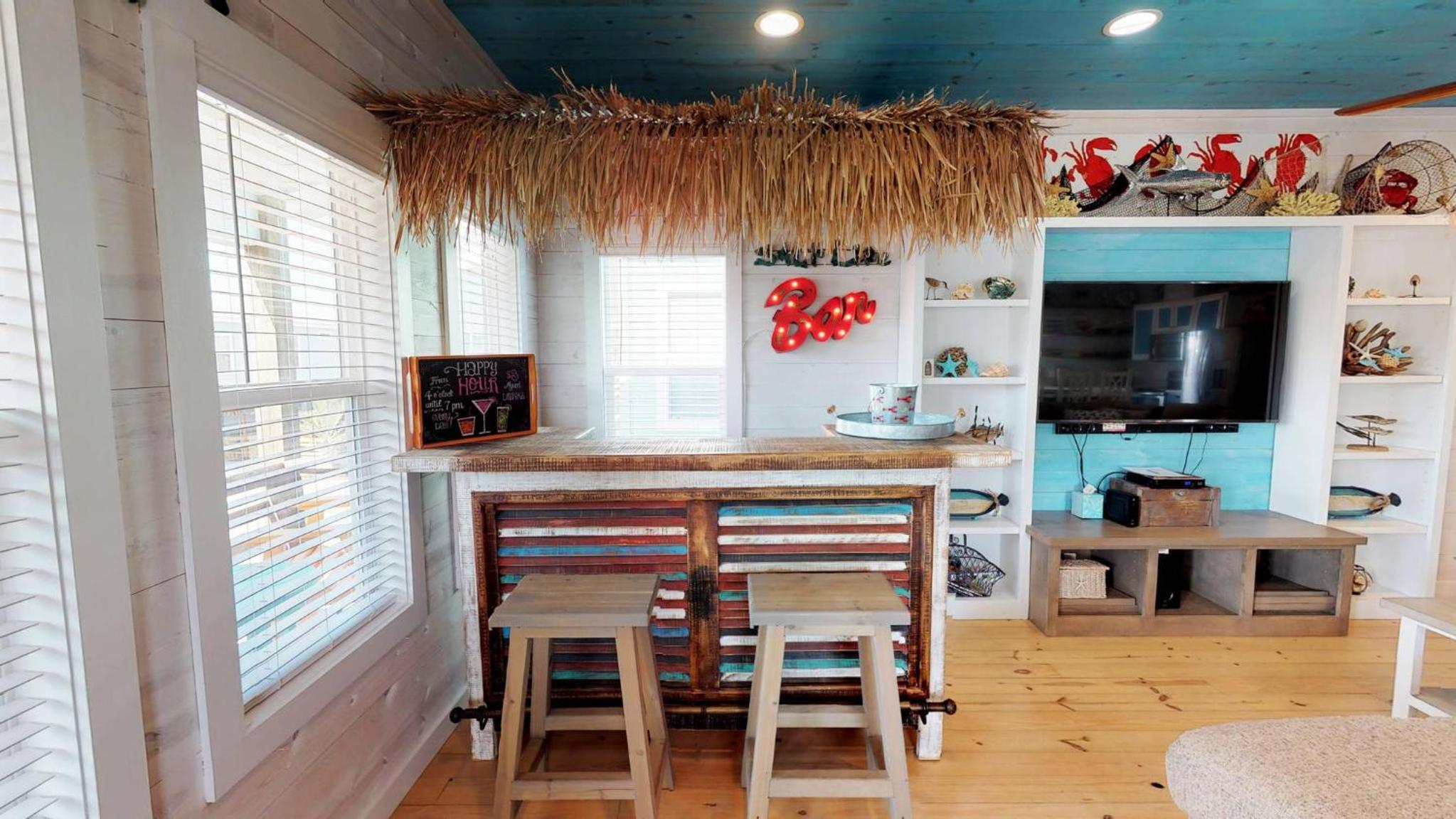 OV30 Beach Home on Stilts, Indoor Tiki Bar, Ping Pong Table, Shared Pool, Near Beach view 5
