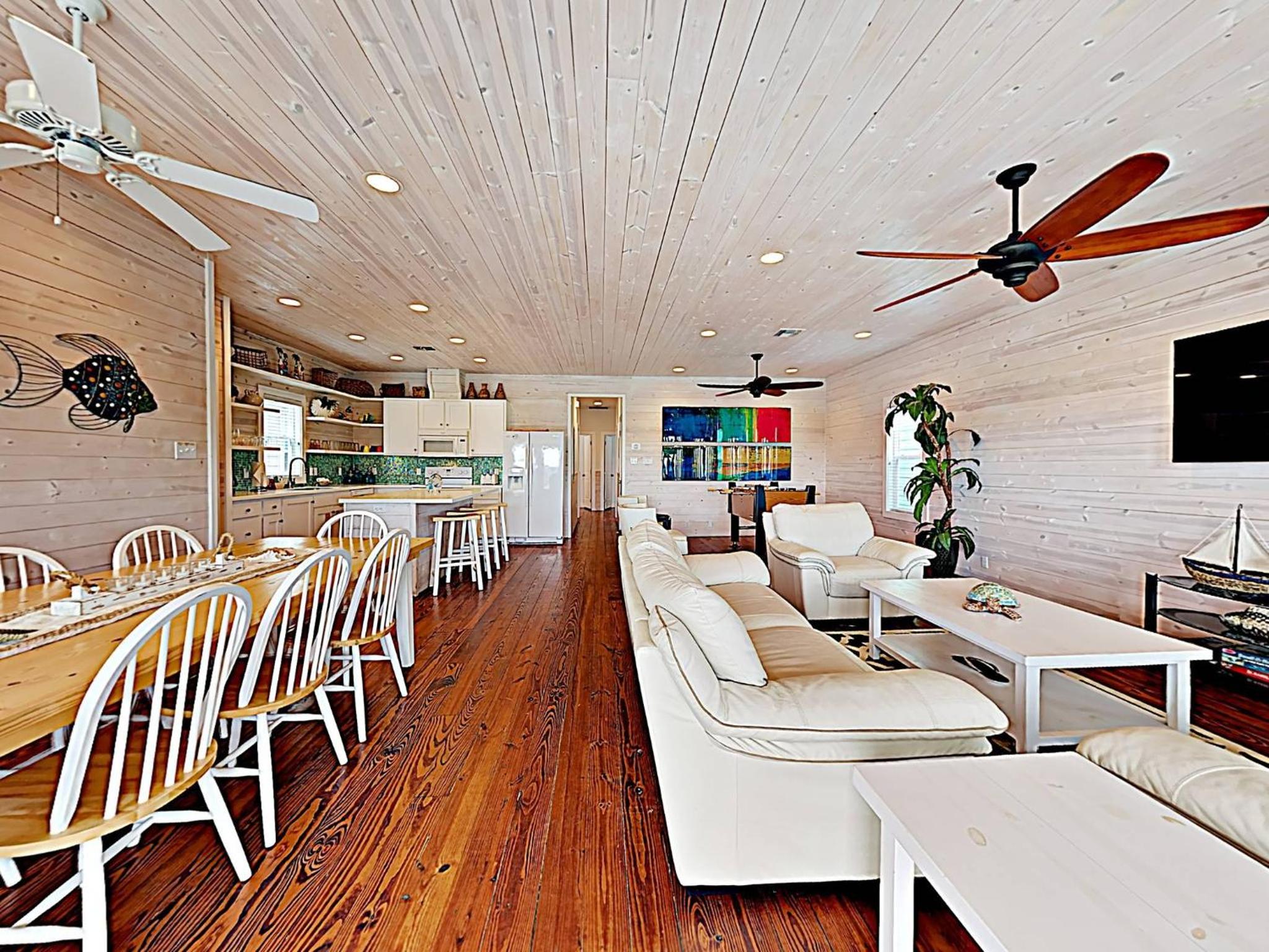 OV37 Beach House on Stilts located near the Beach, Shared Pool view 3