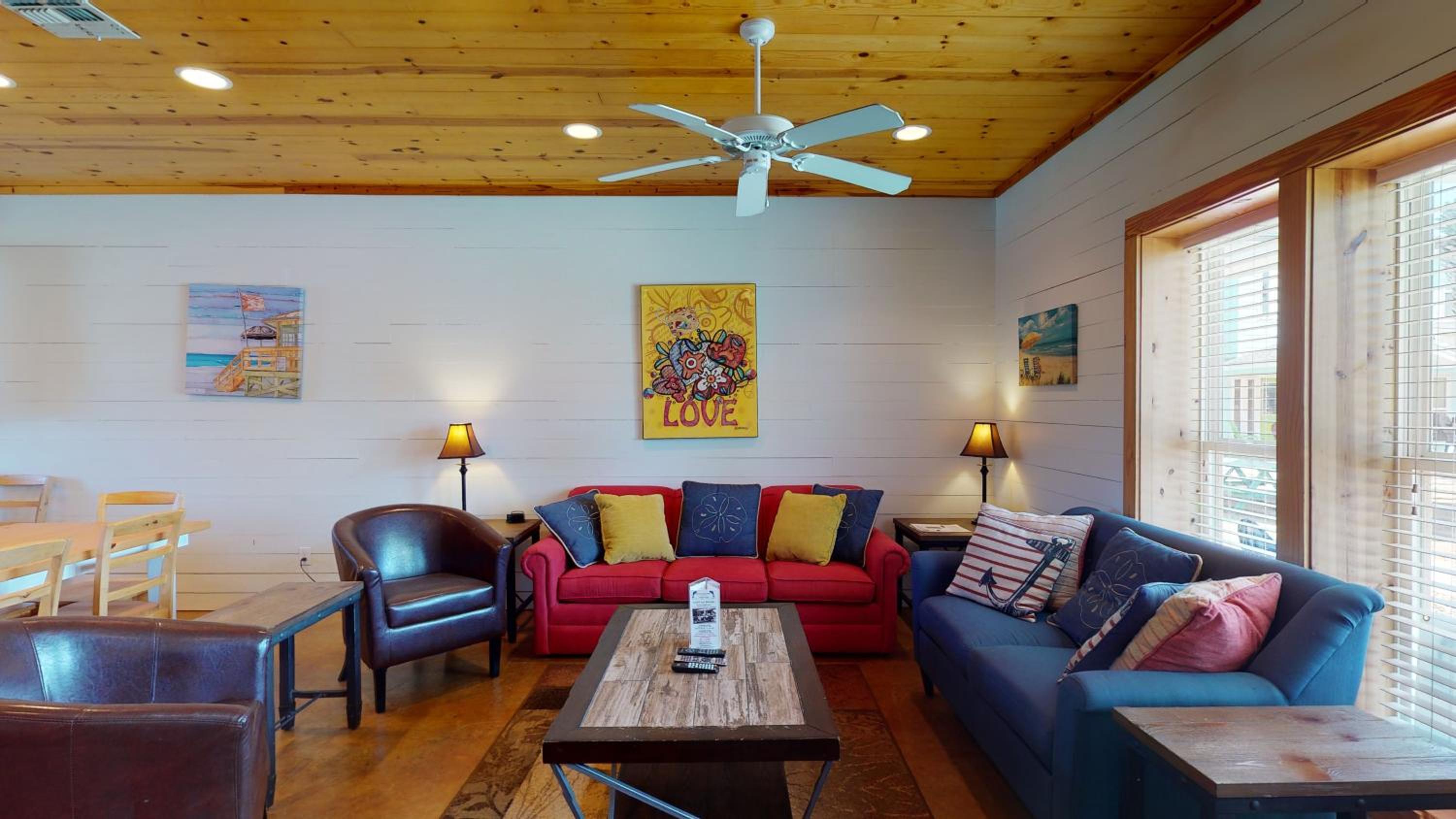 TC102 Townhome Located in Town, Close to beach, Shared Pool view 4