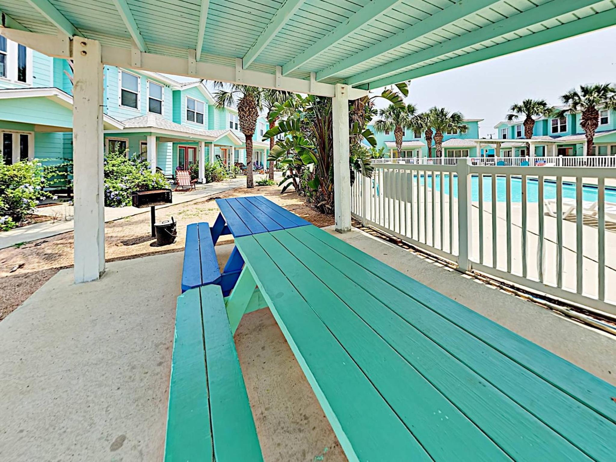 TC103 Townhome Located in Town, Close to beach, Shared Pool view 5