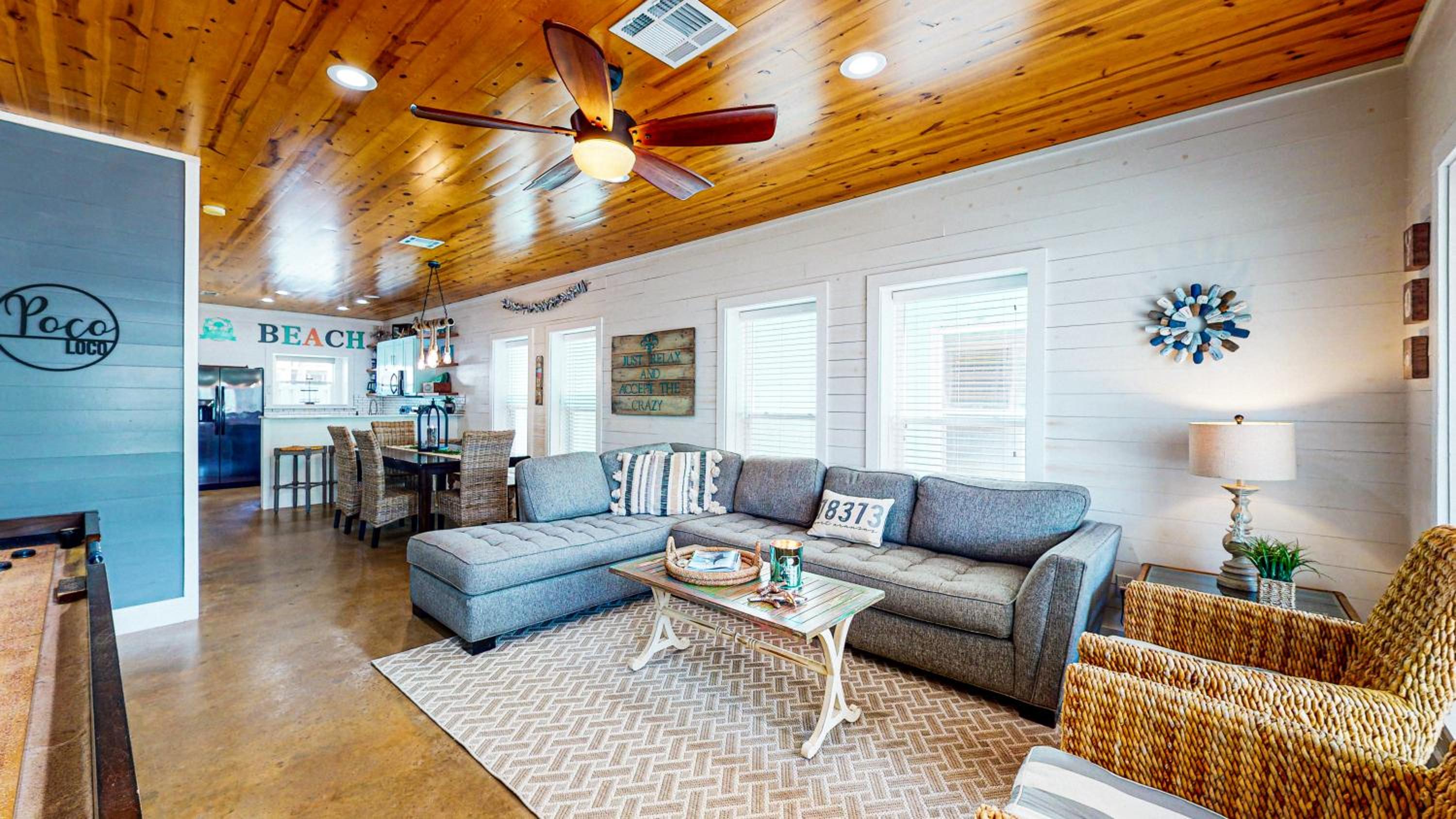 TC304 Cool and Roomy Townhome Close to Beach, Shared Pool view 3