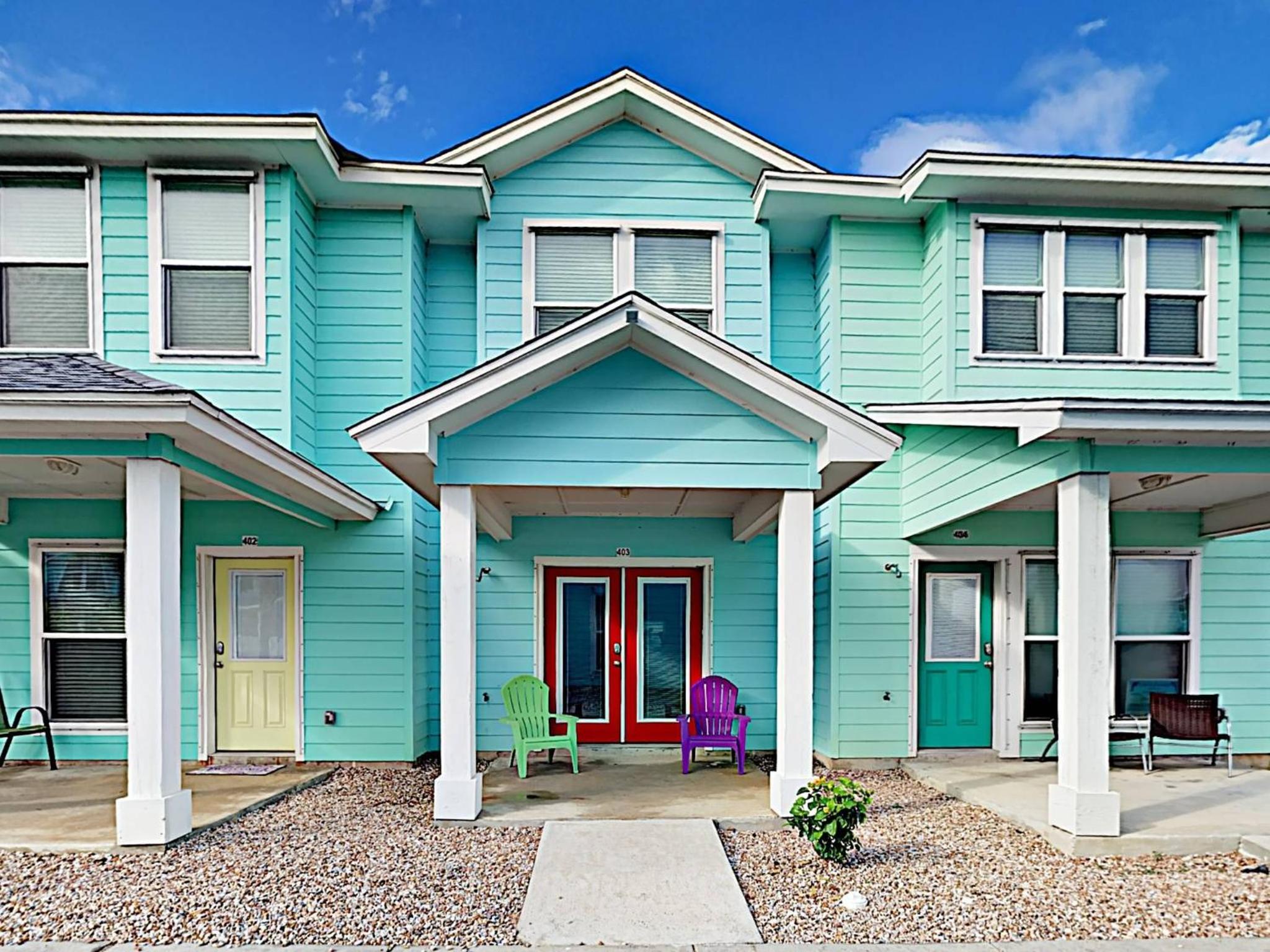TC403 Nice Condo Close to beach, Shared Pool, Pet Friendly view 4