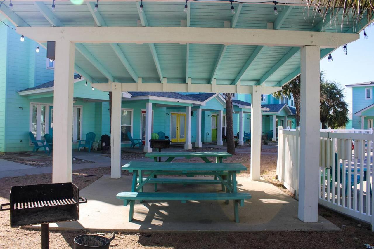 TC603 Townhome Located in Town, Close to beach, Shared Pool, Pet Friendly view 3