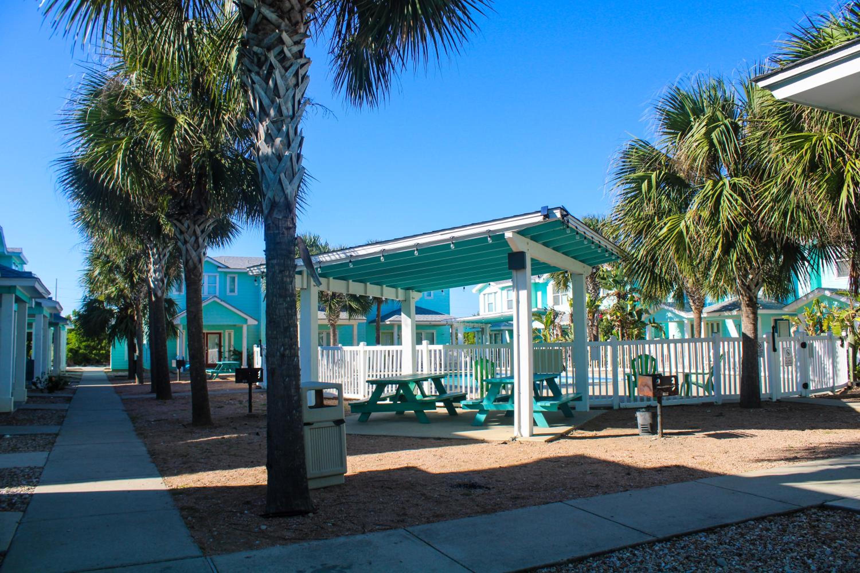 TC703 Newly Decorated Townhome, Shared Pool, In Town, Close to Beach view 5