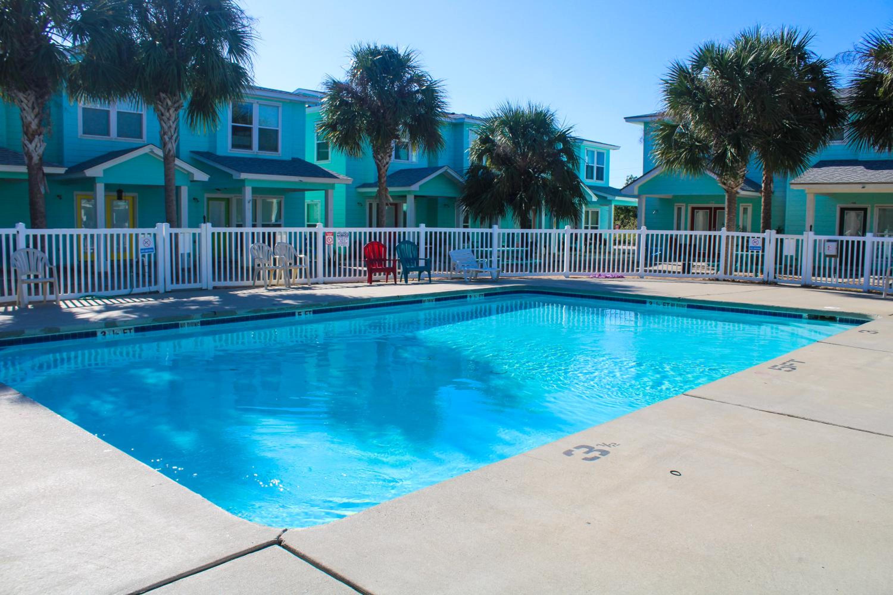 TC703 Newly Decorated Townhome, Shared Pool, In Town, Close to Beach view 3