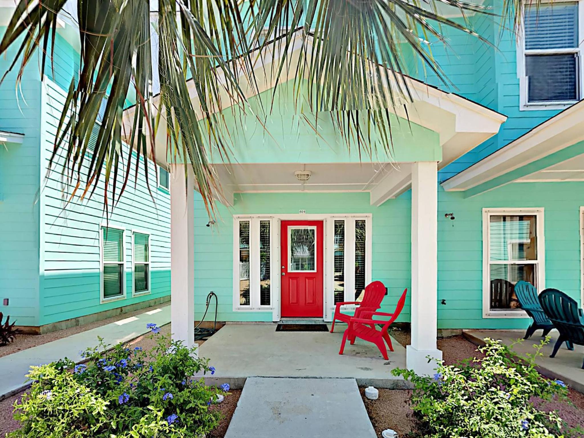 TC801 Townhome Located in Town, Close to beach, Shared Pool, Coastal Charm view 3