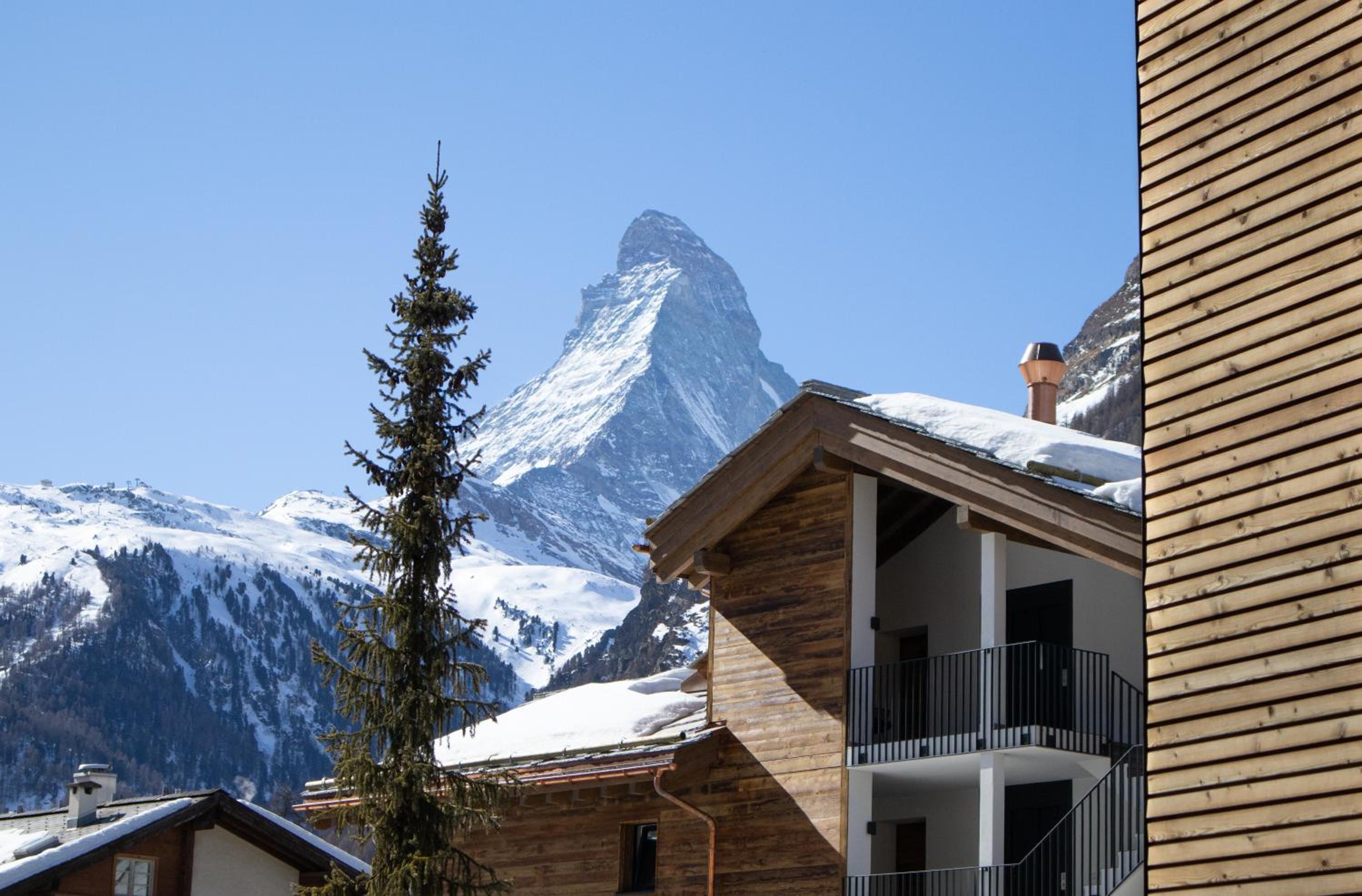 Village Apartment with Matterhorn View view 2