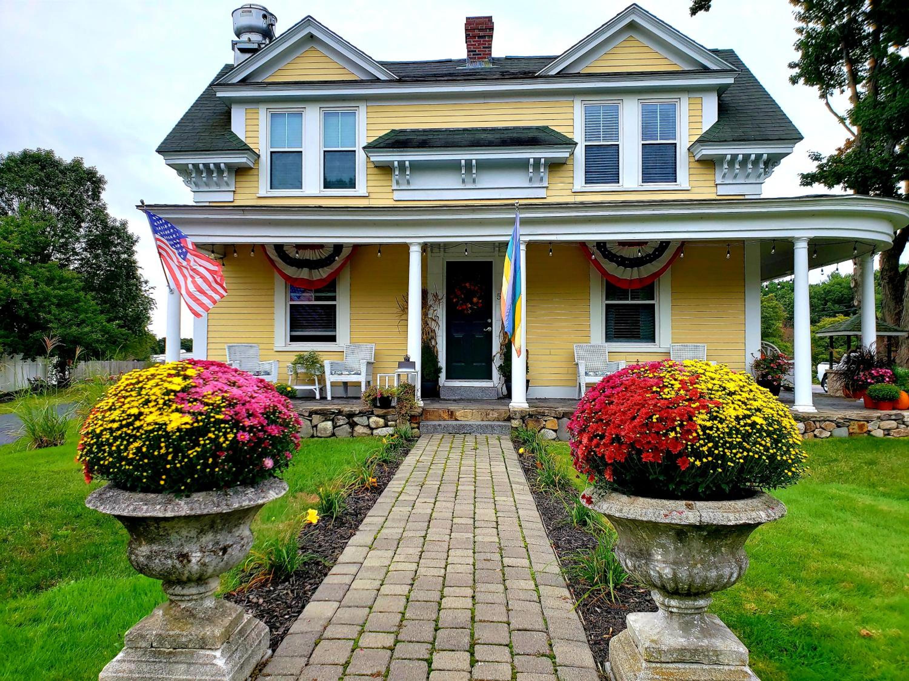 Elmere House Bed & Breakfast