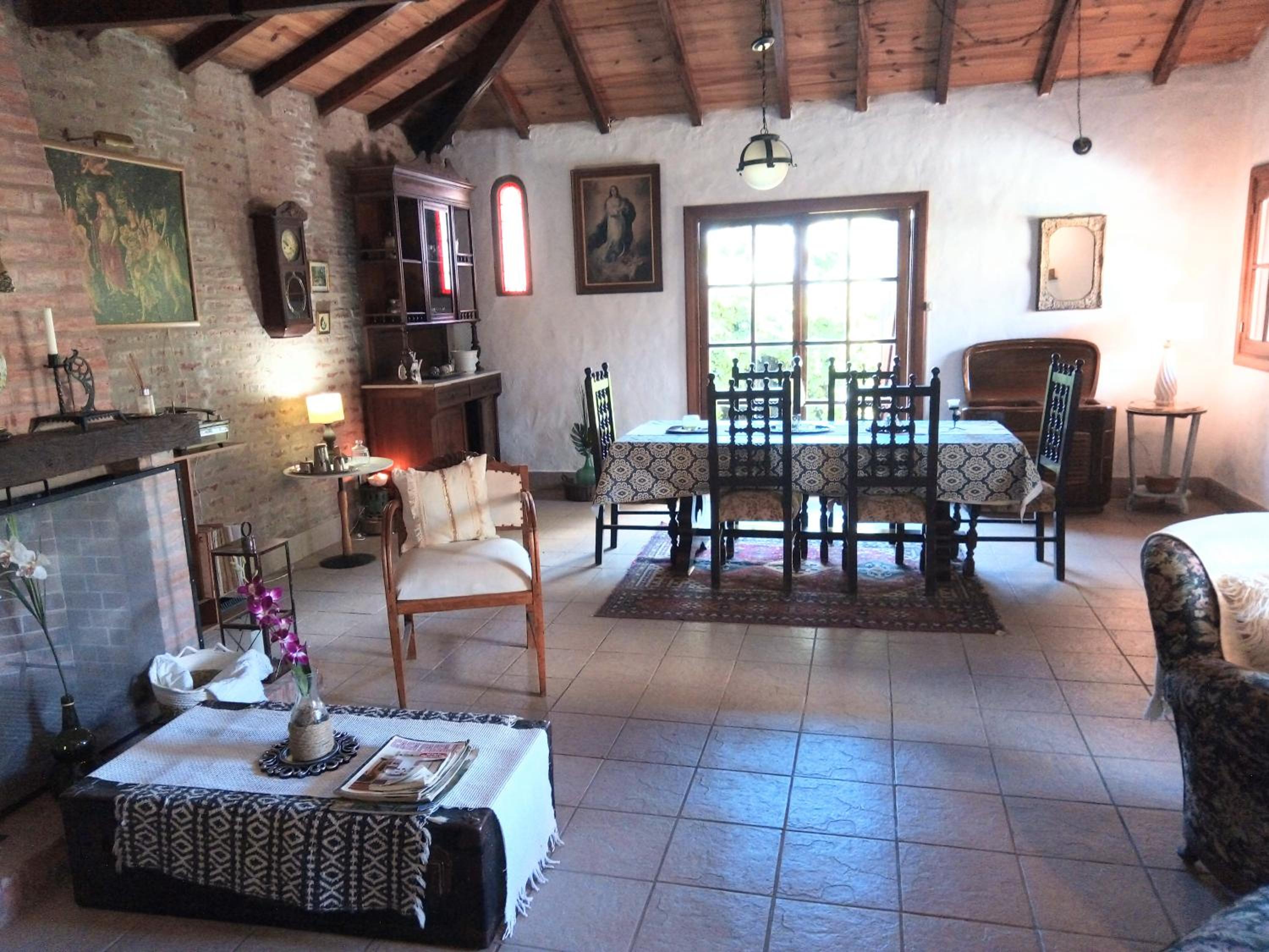 Chalet Caserón de Tejas, Amplia y confortable casa para hasta 11 huéspedes