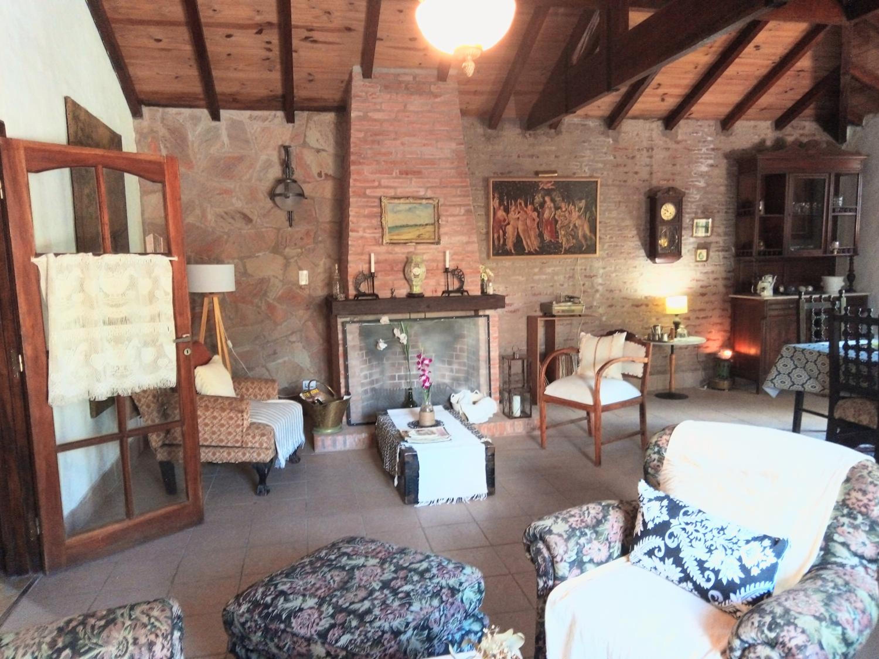 Chalet Caserón de Tejas, Amplia y confortable casa para hasta 11 huéspedes