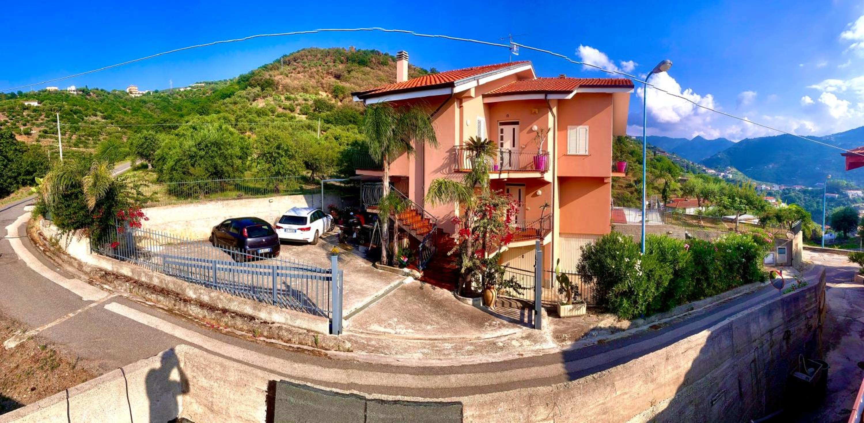 Villetta Fichera Monolocale view 2