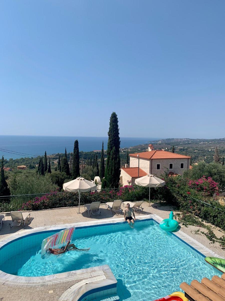 Villa Manoli photo 3