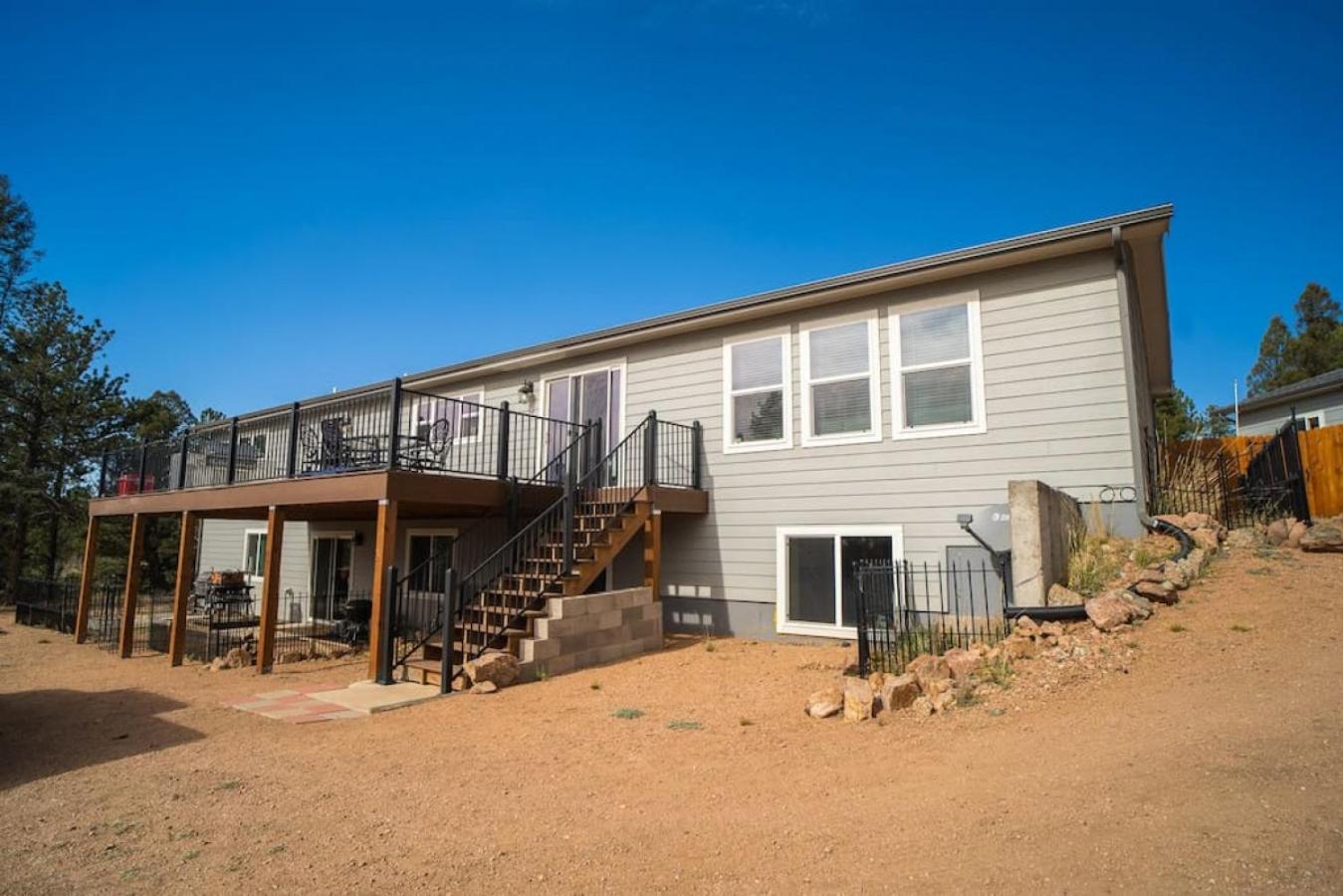 24 Quiver Circle Spectacular Mountain View 5 Acres PIKES PEAK view 5