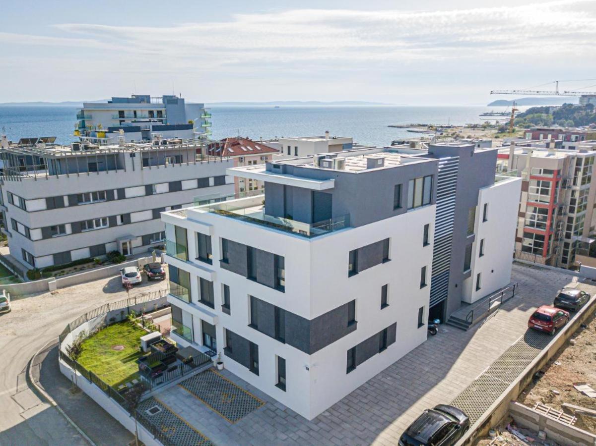 Perla Luxury Apartment view 3