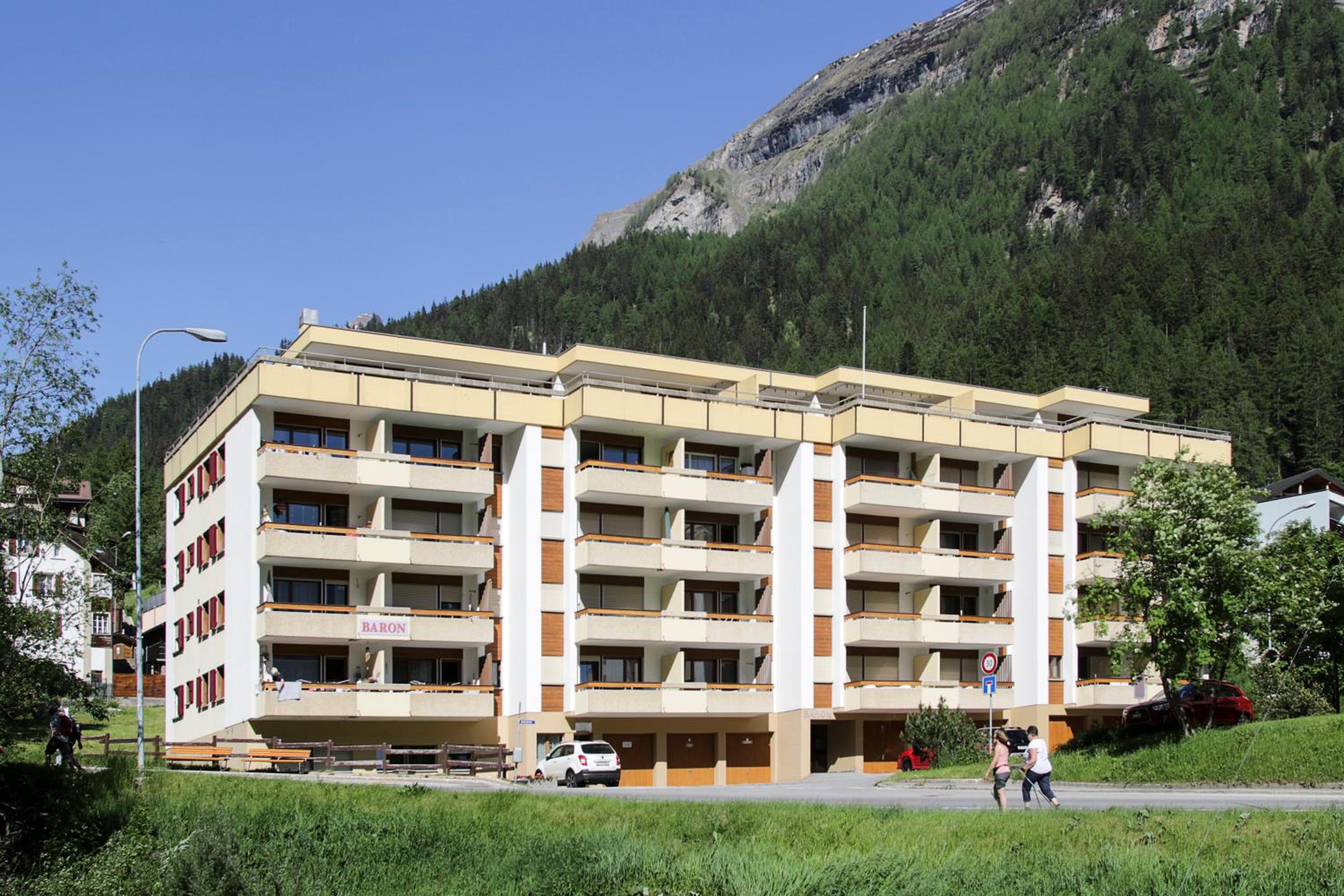 Photo 12