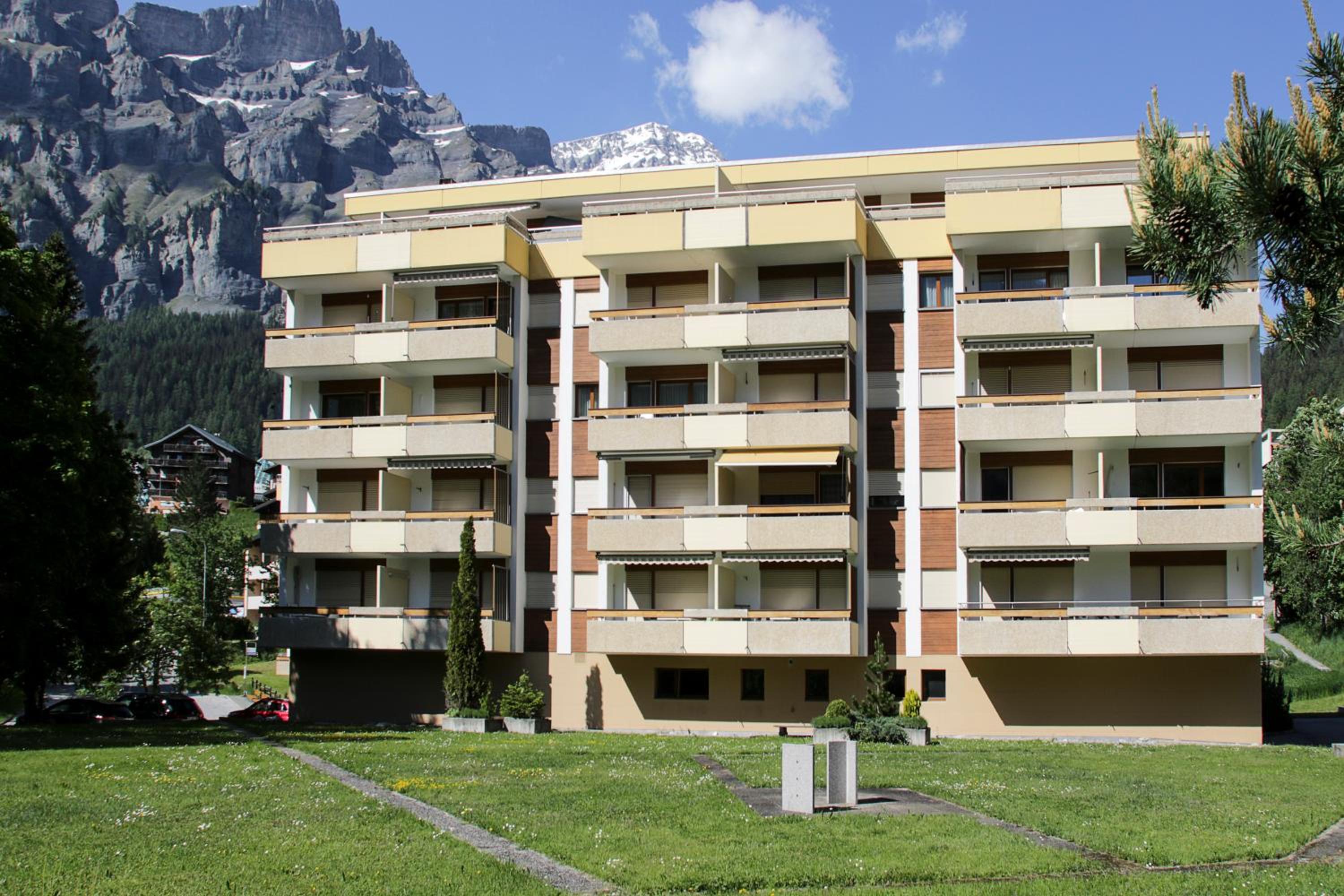 Baron / Baronesse Apartments view 2