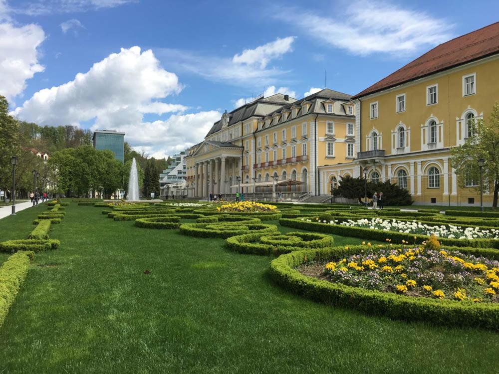 Apartma Vrtnica, Vila Golf