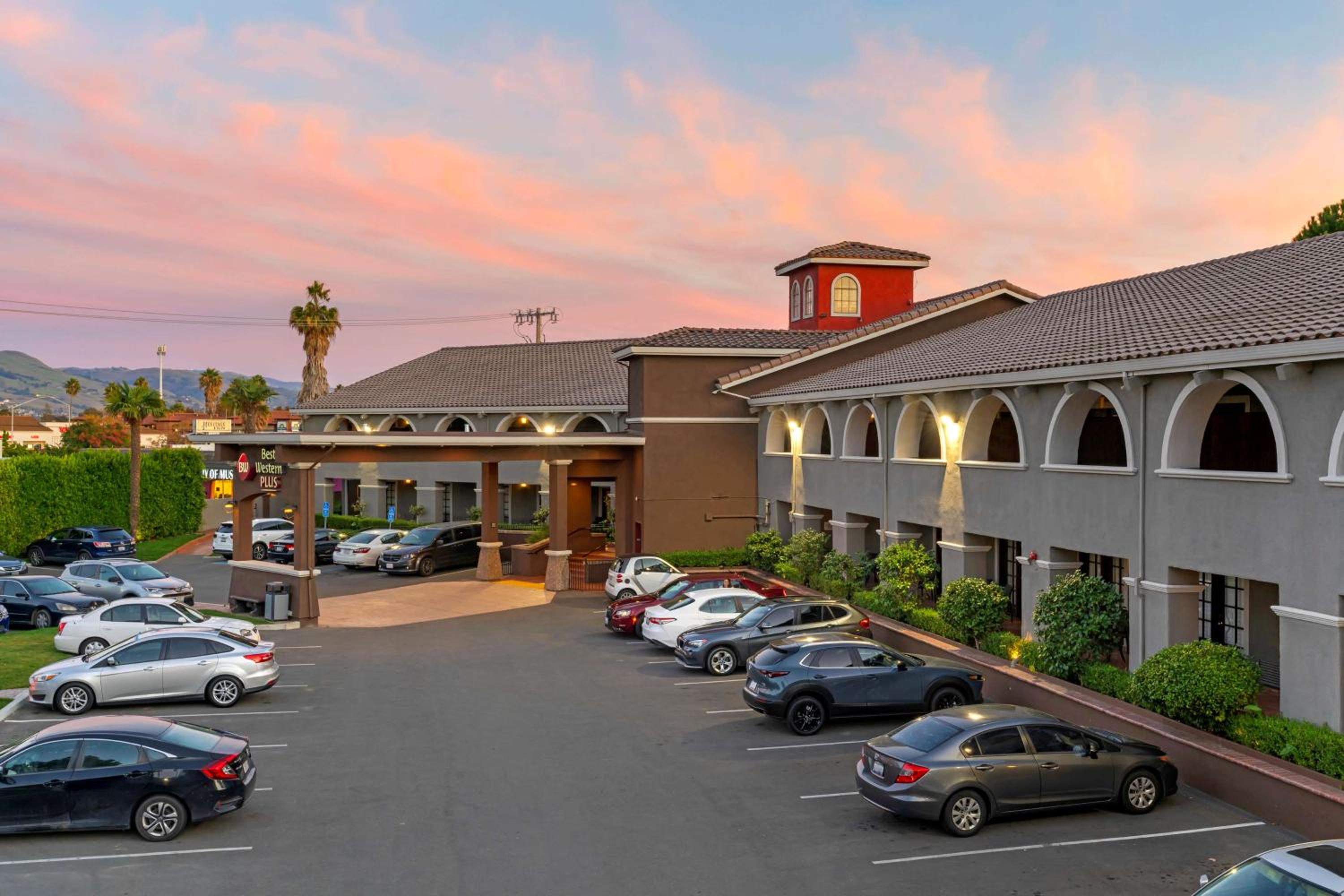 Best Western Plus Brookside Inn - Property Image 36
