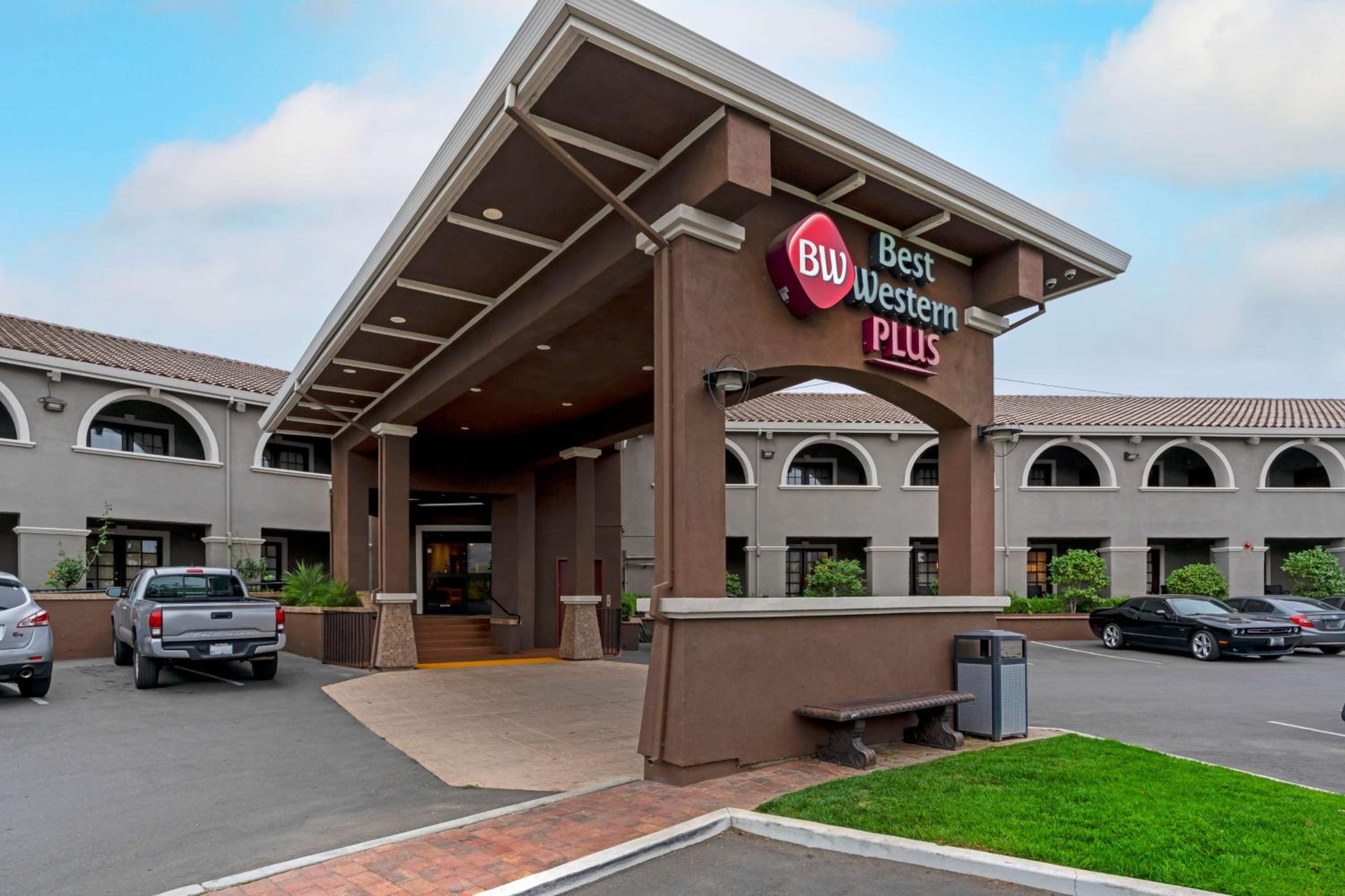 San Jose Vacations - Best Western Plus Brookside Inn - Property Image 1
