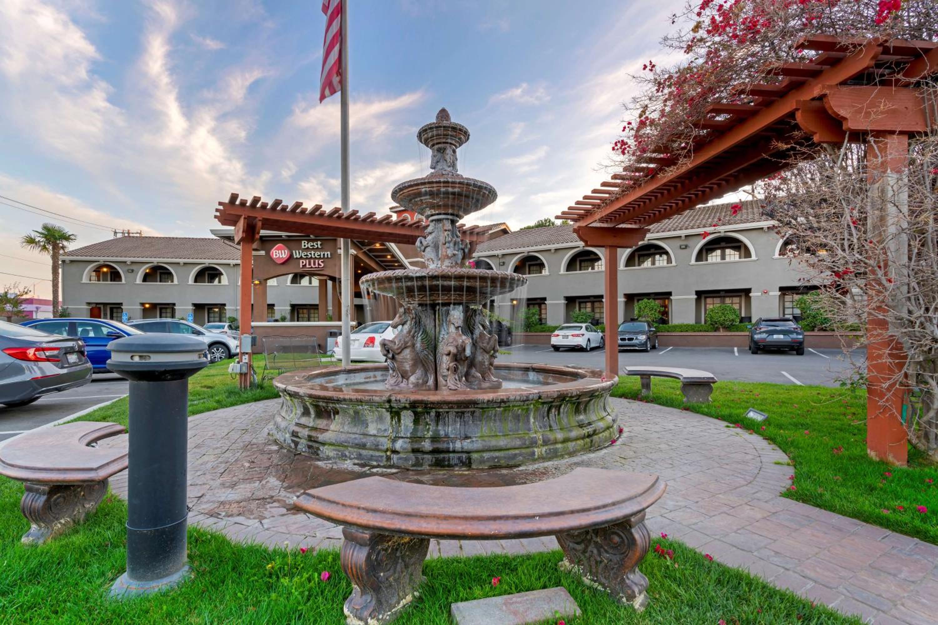 Best Western Plus Brookside Inn - Property Image 38