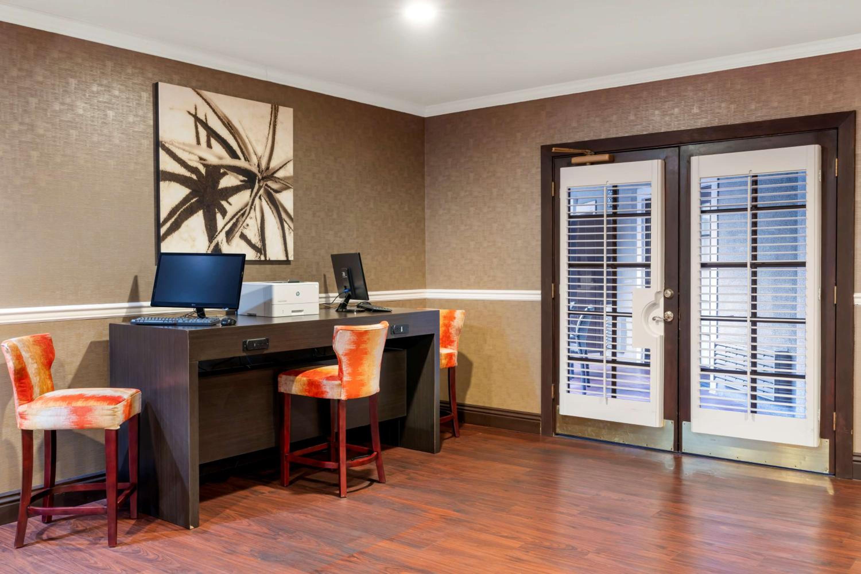 Best Western Plus Brookside Inn - Property Image 39