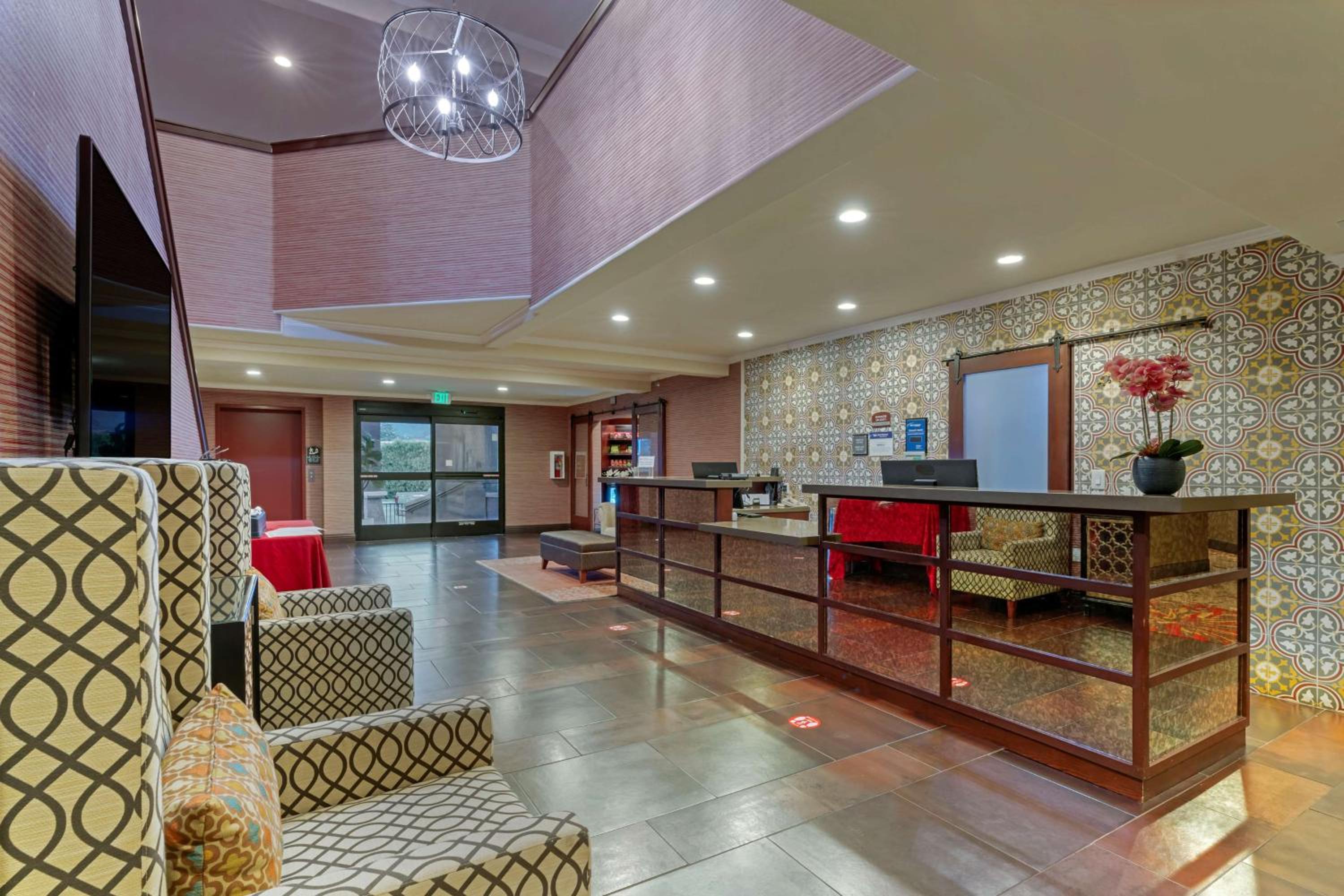 Best Western Plus Brookside Inn - Property Image 41