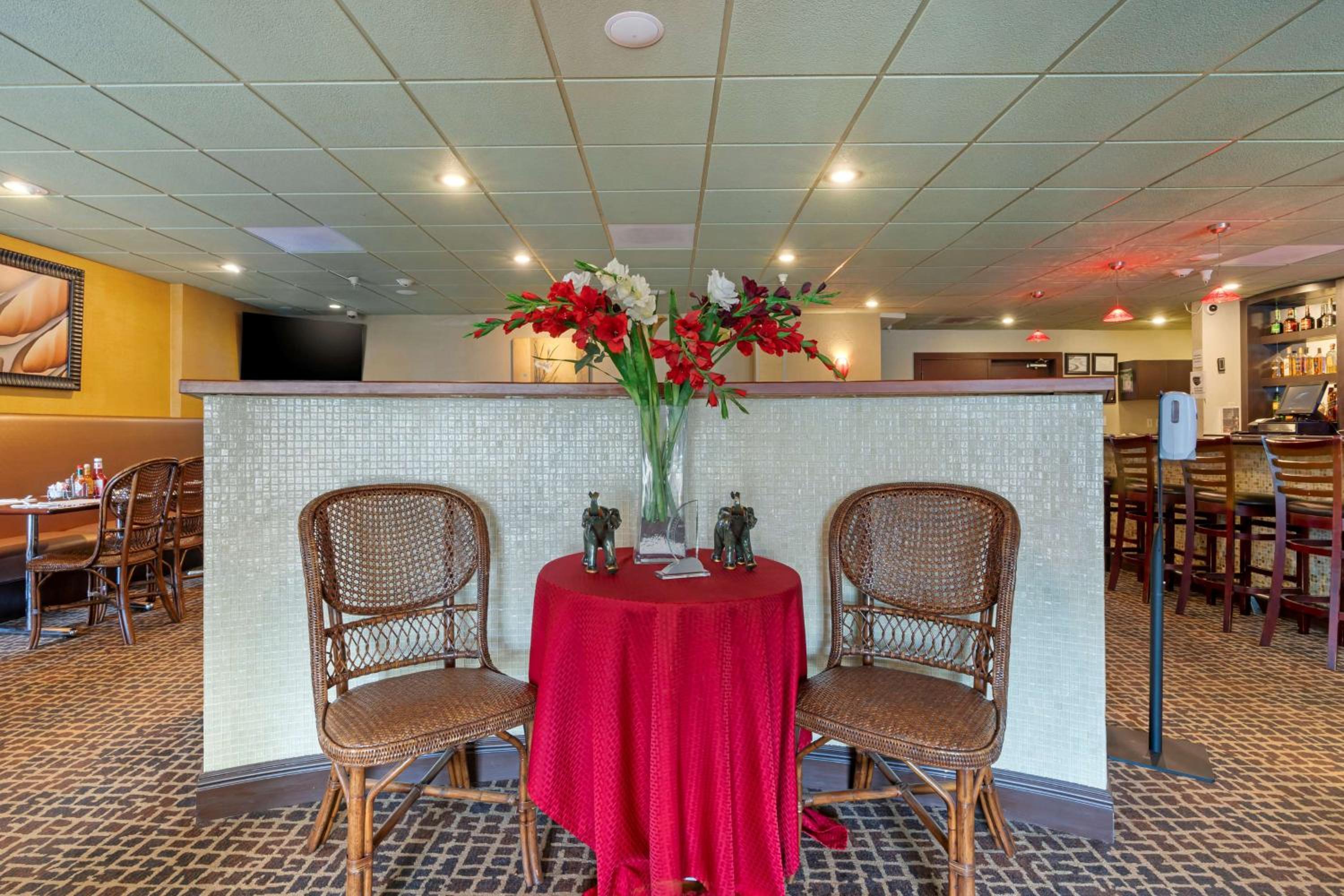 Best Western Plus Brookside Inn - Property Image 28