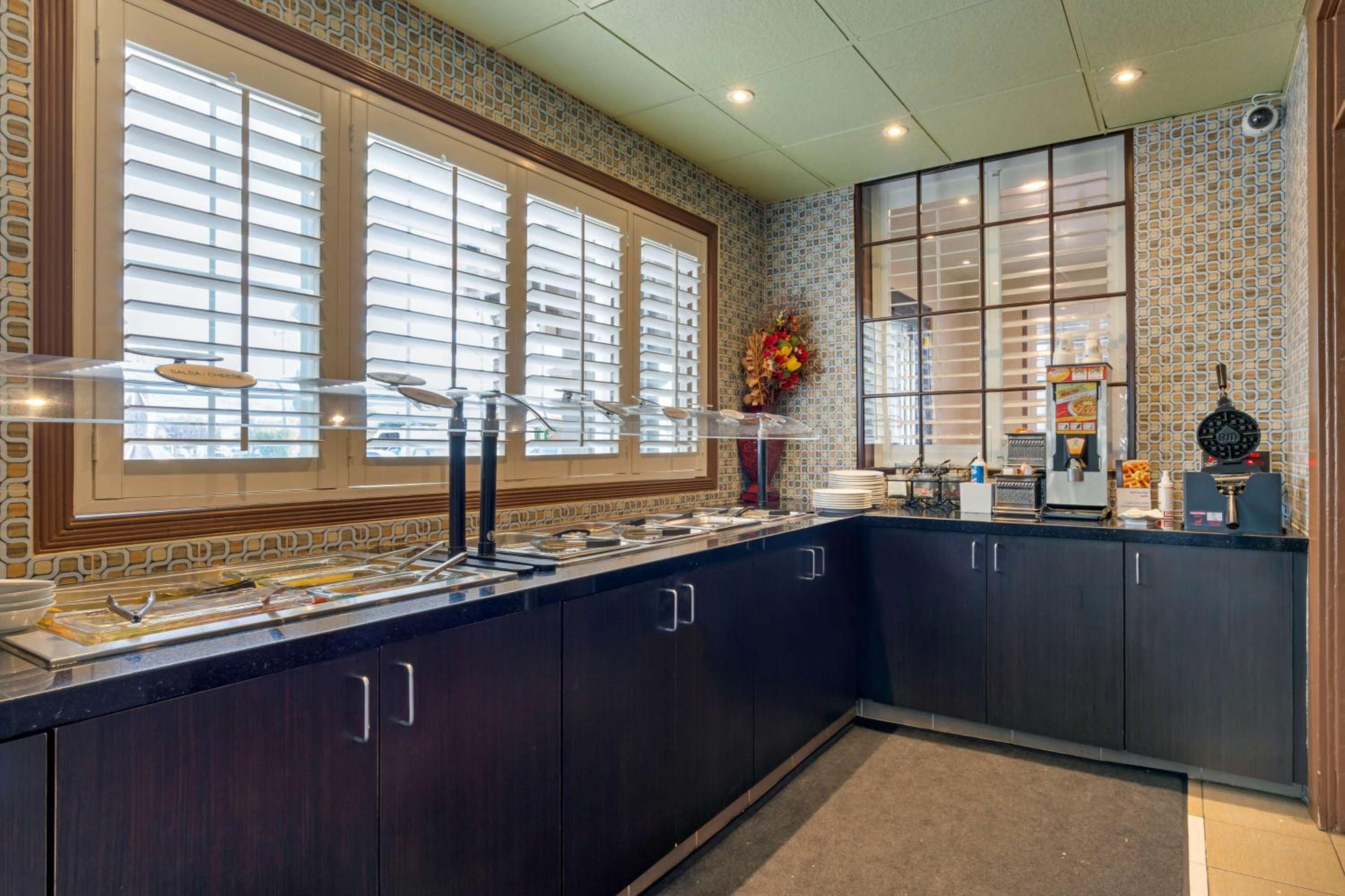 Best Western Plus Brookside Inn - Property Image 33