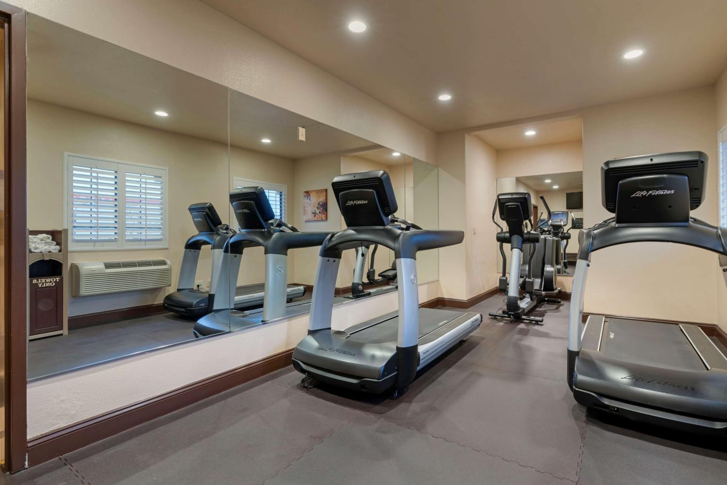 Best Western Plus Brookside Inn - Property Image 48
