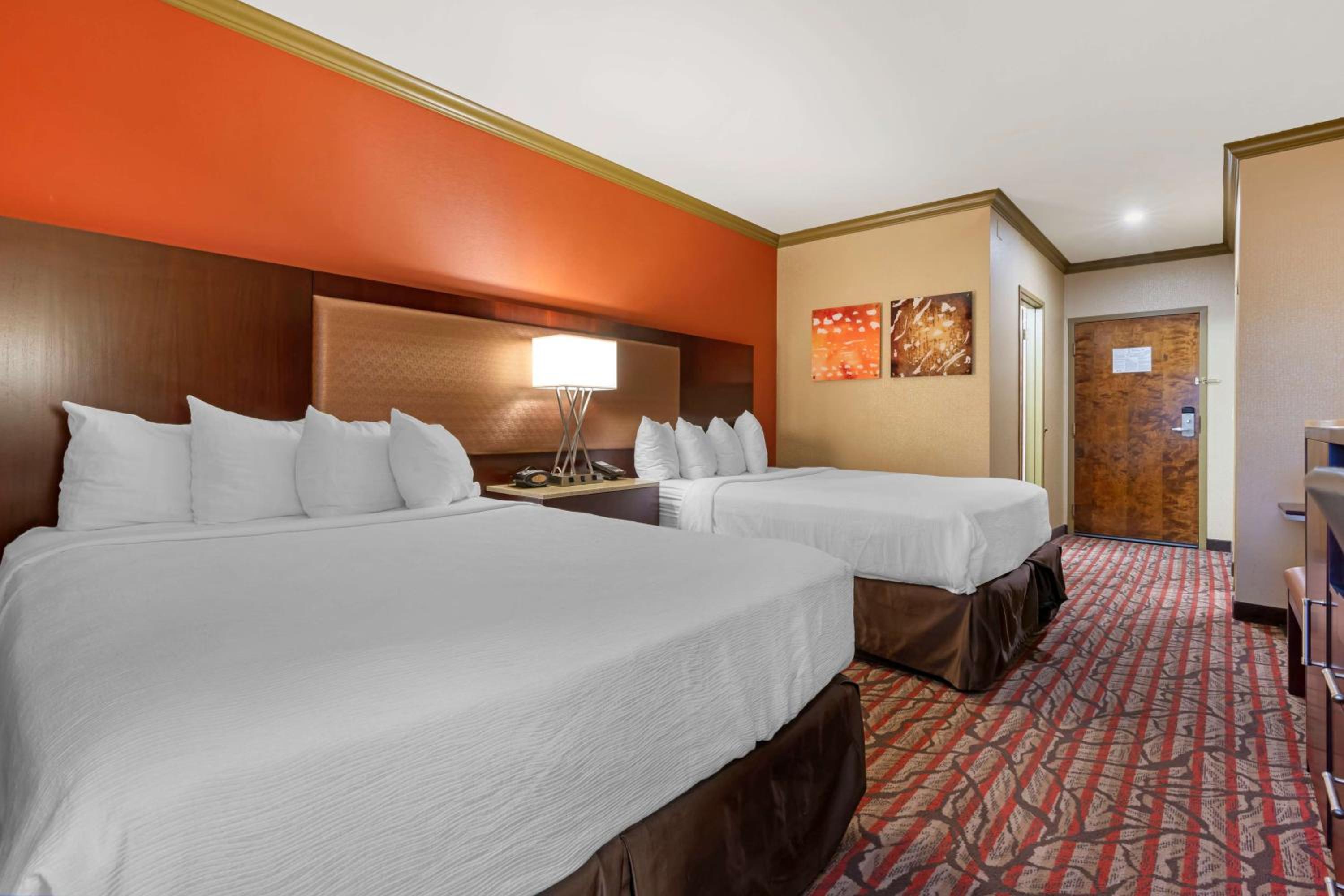 Best Western Plus Brookside Inn - Property Image 18