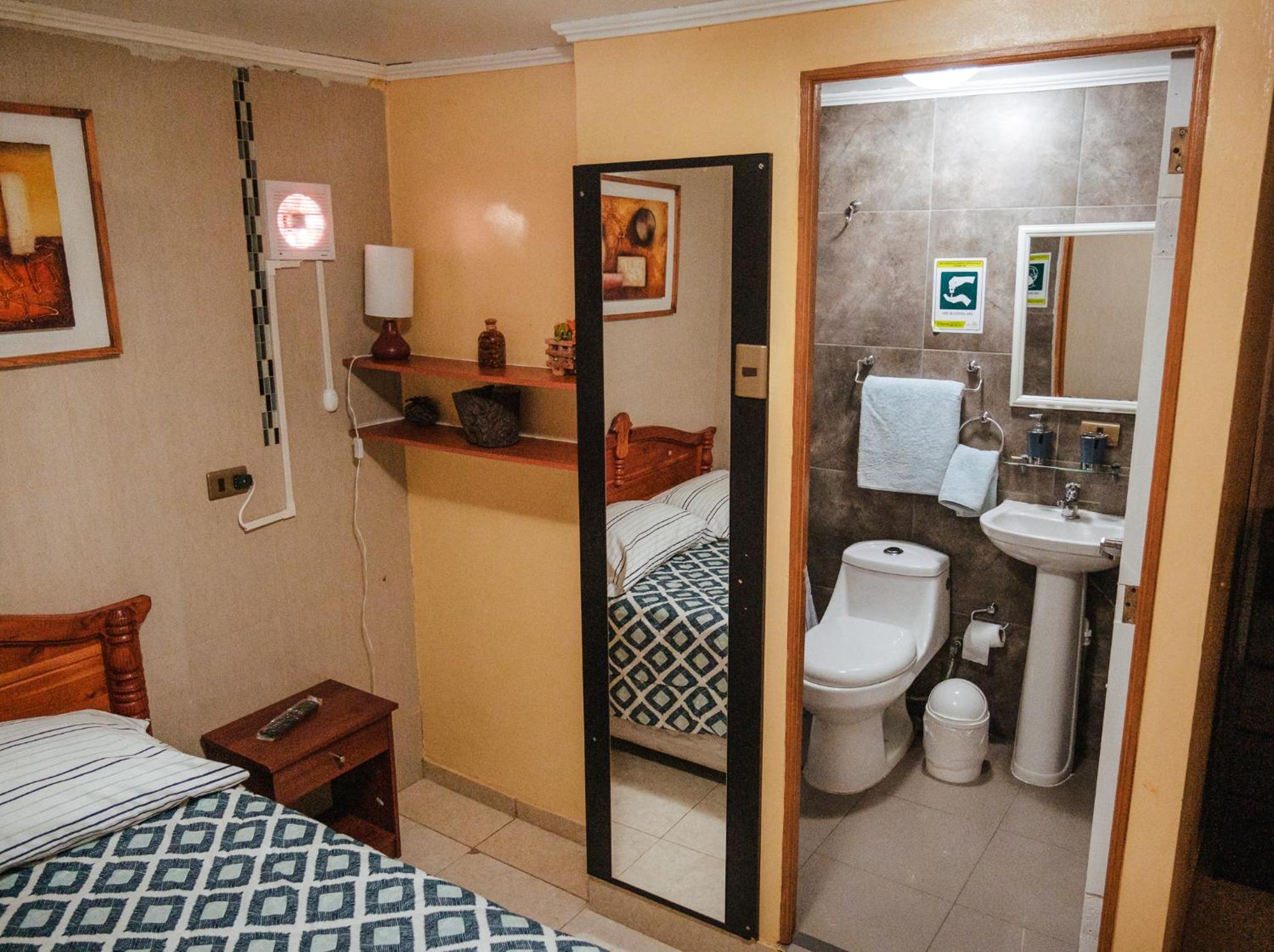 Di Giorgio Hostal