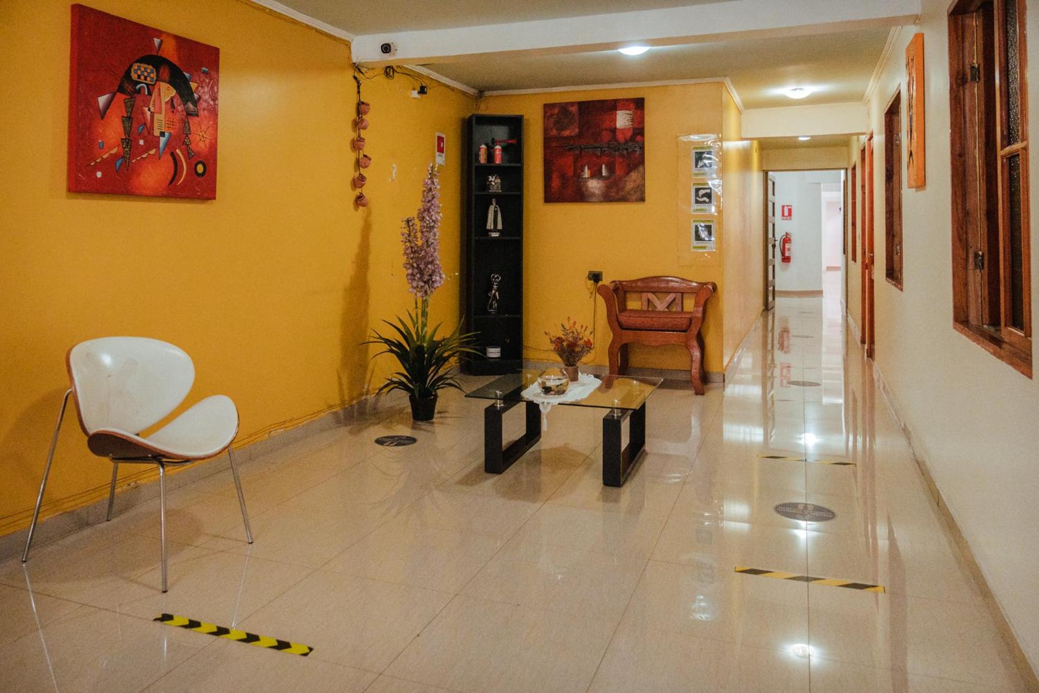 Di Giorgio Hostal