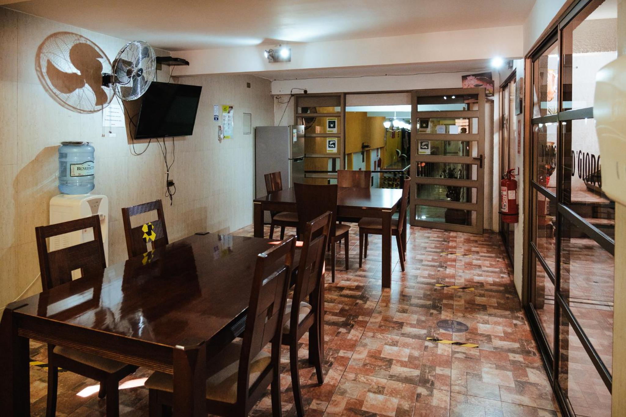 Di Giorgio Hostal