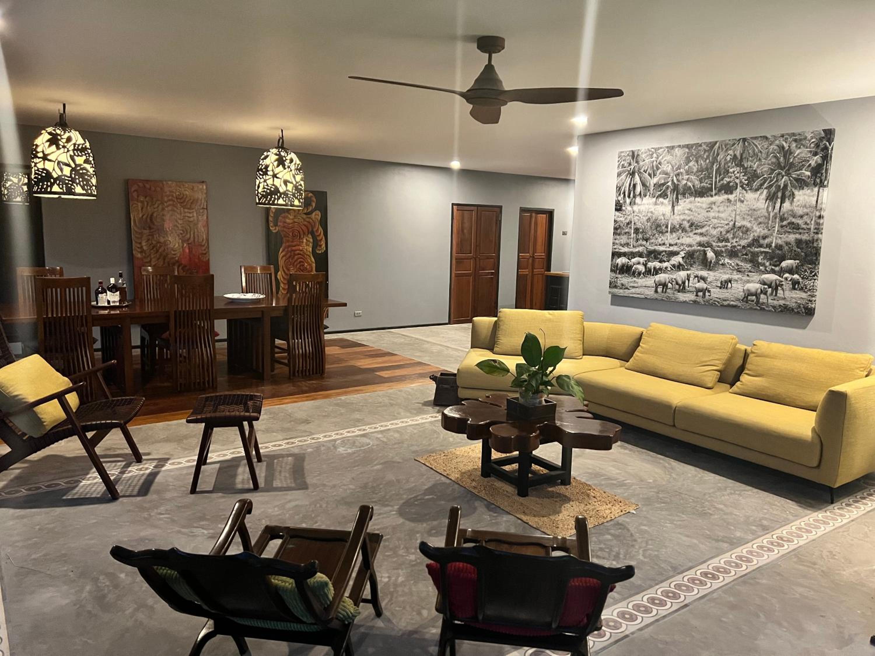 lounge