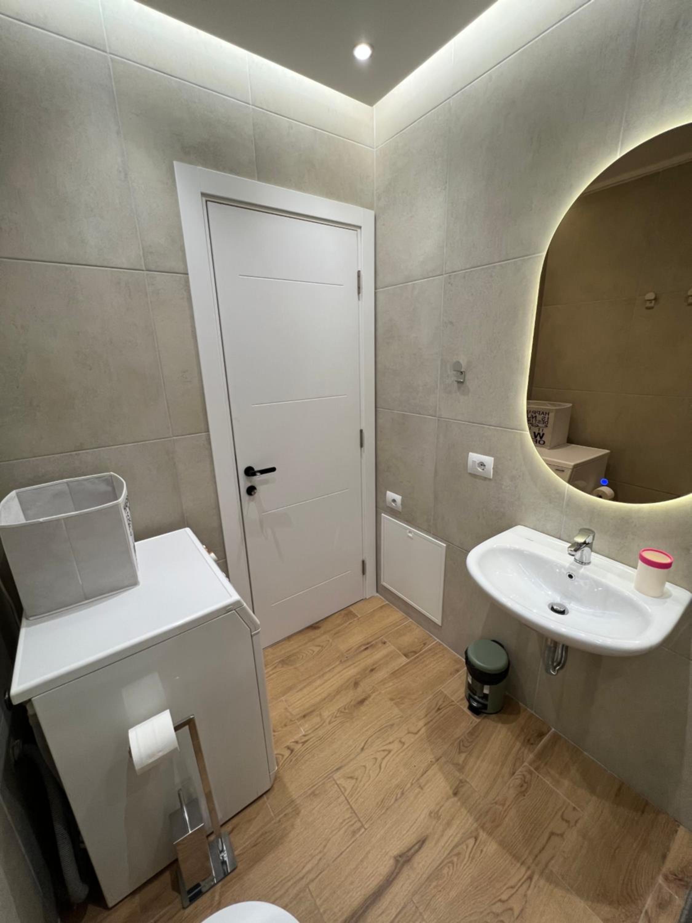 PIN Apartments - 3 Min to Skanderbeg - Free Parking