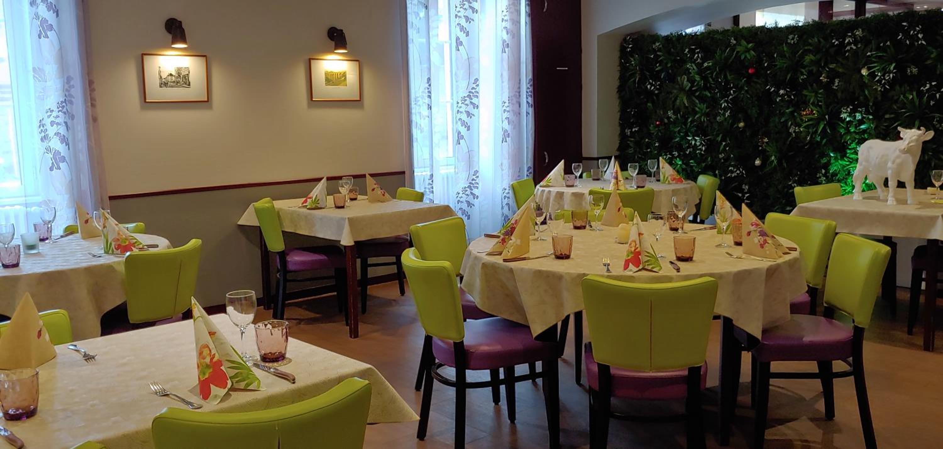 restaurant