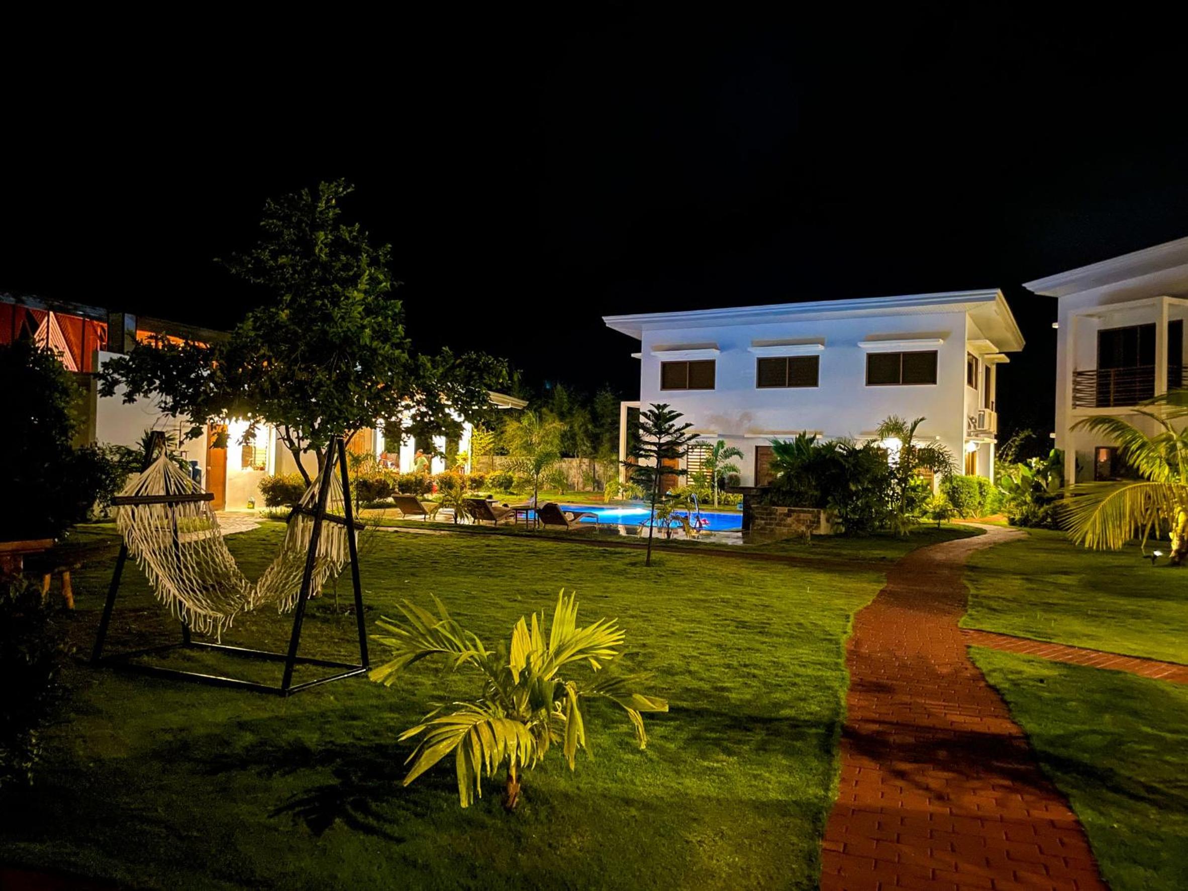 Red Picnic Hostel Panglao view 2