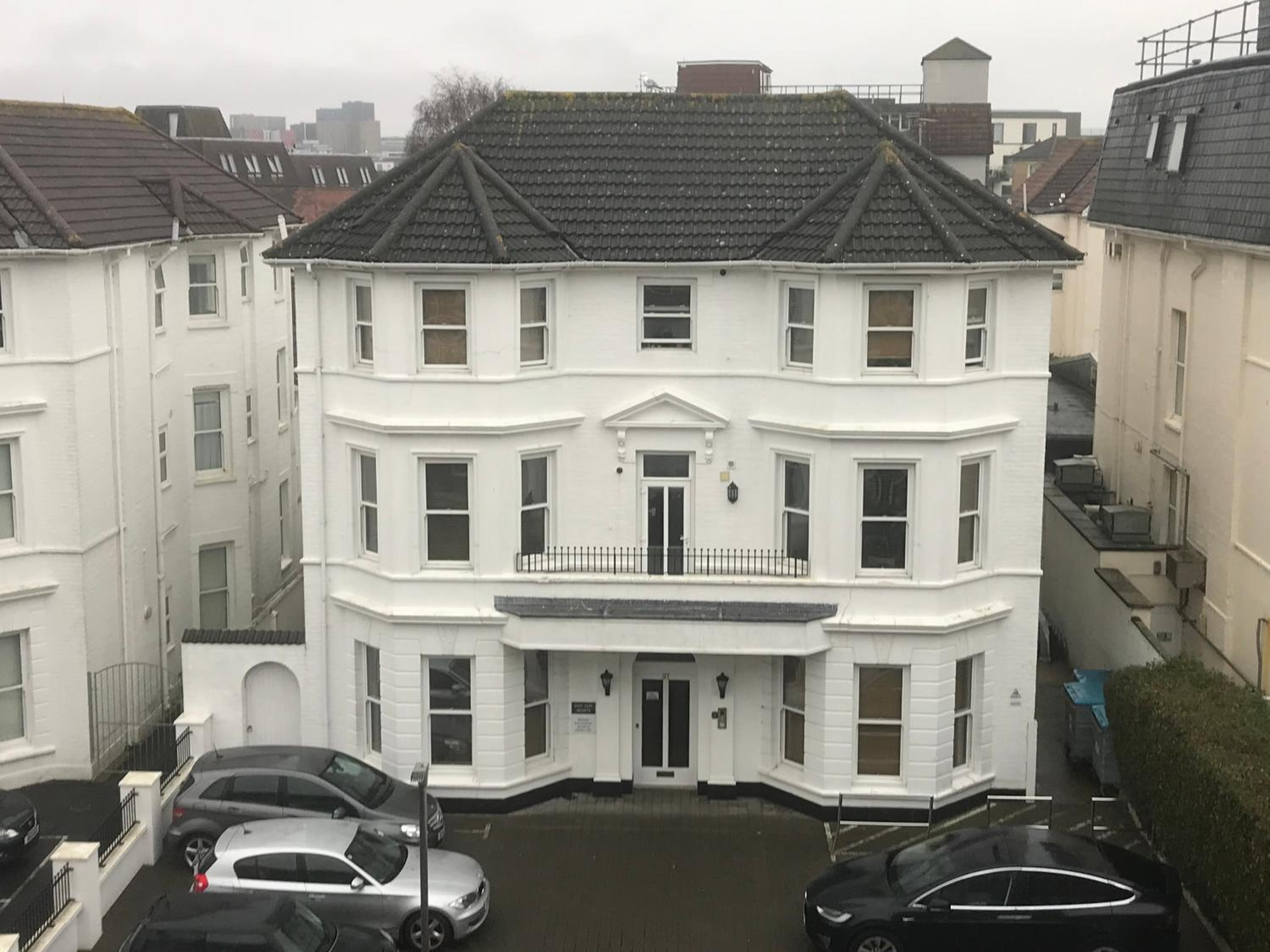 Rockmount Court