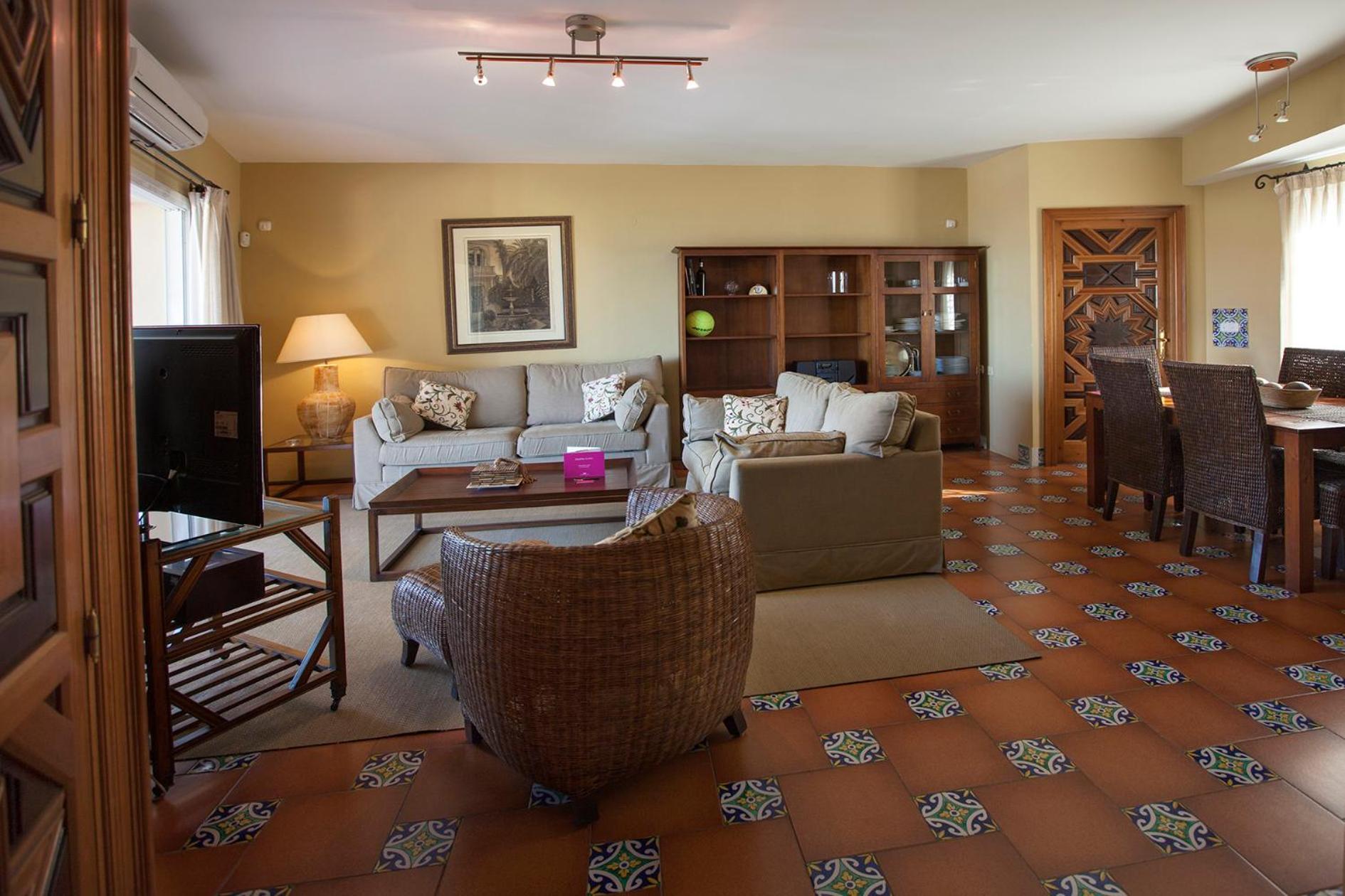 Santa Catalina Home