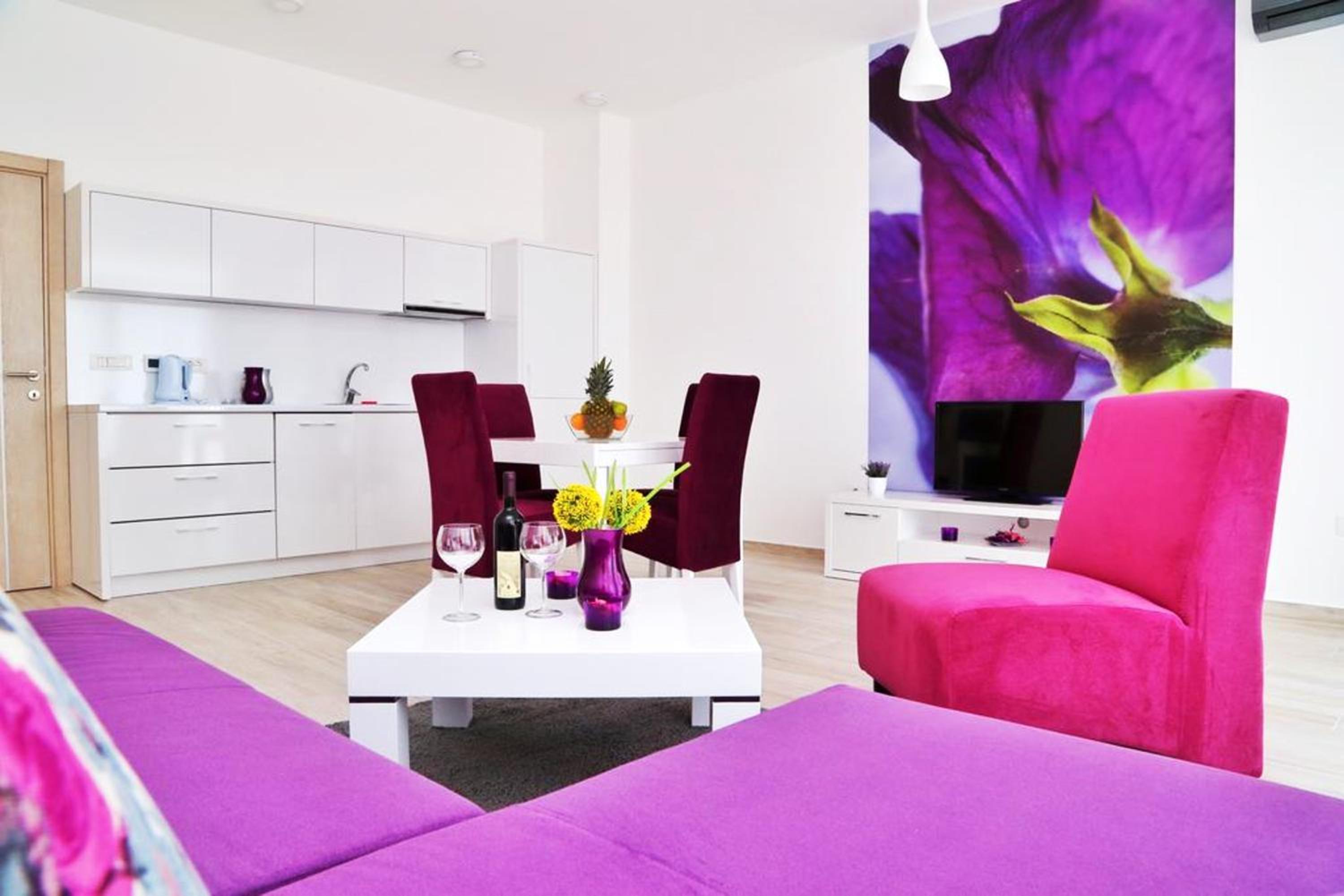 Modern apartment with sea view in Dobra Voda, 95 m², Pool view 3