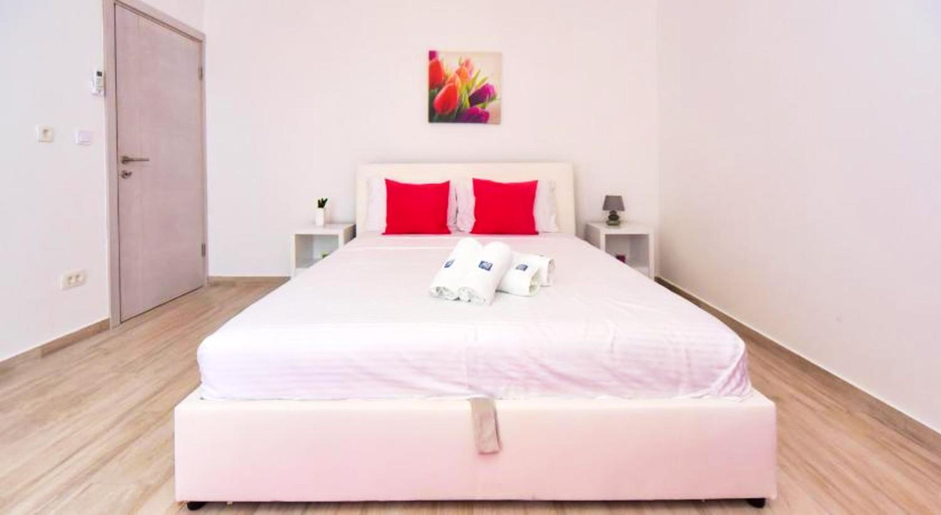 Modern apartment with sea view in Dobra Voda, 95 m², Pool view 5