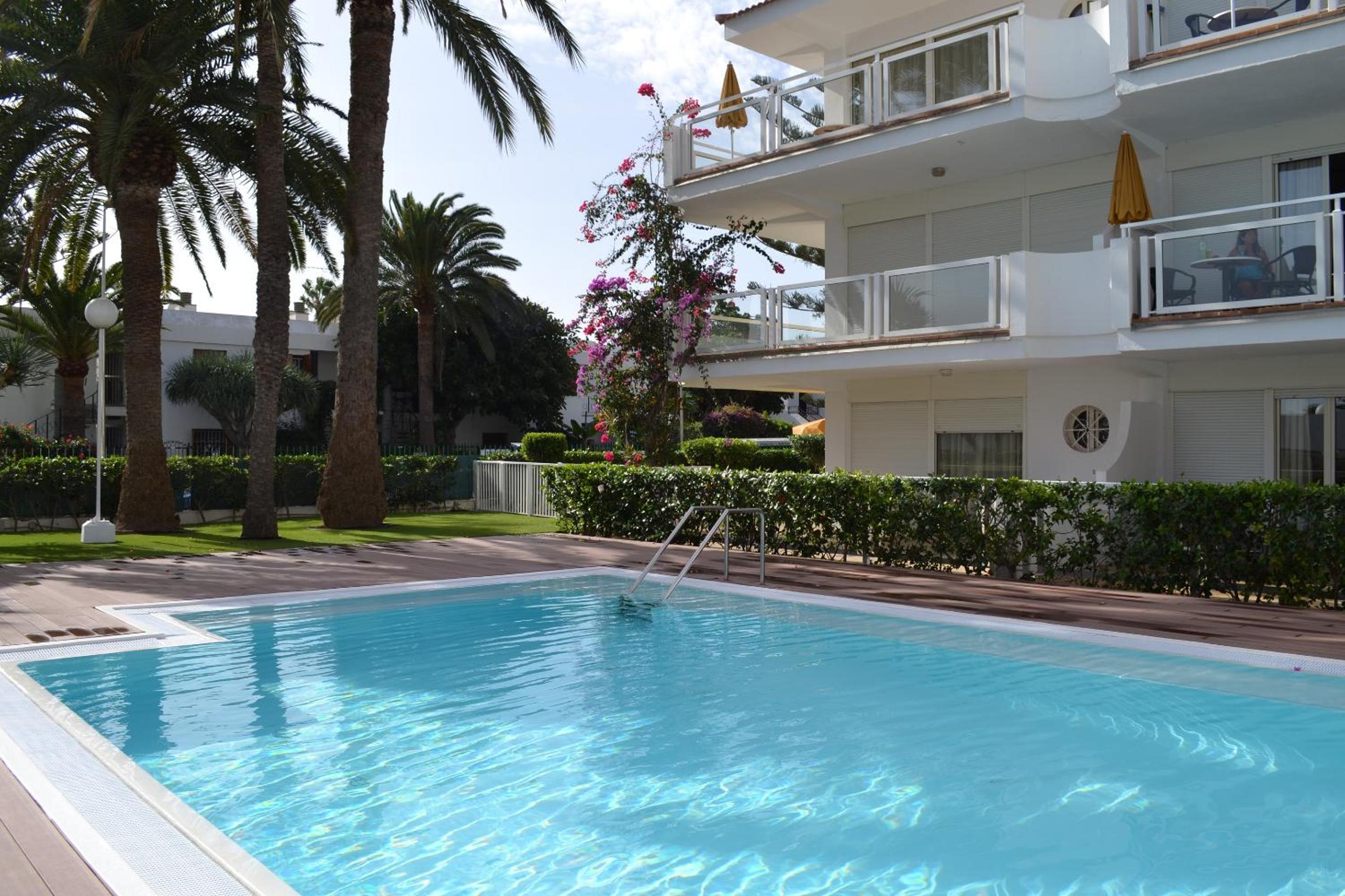 Apartamentos Montemayor