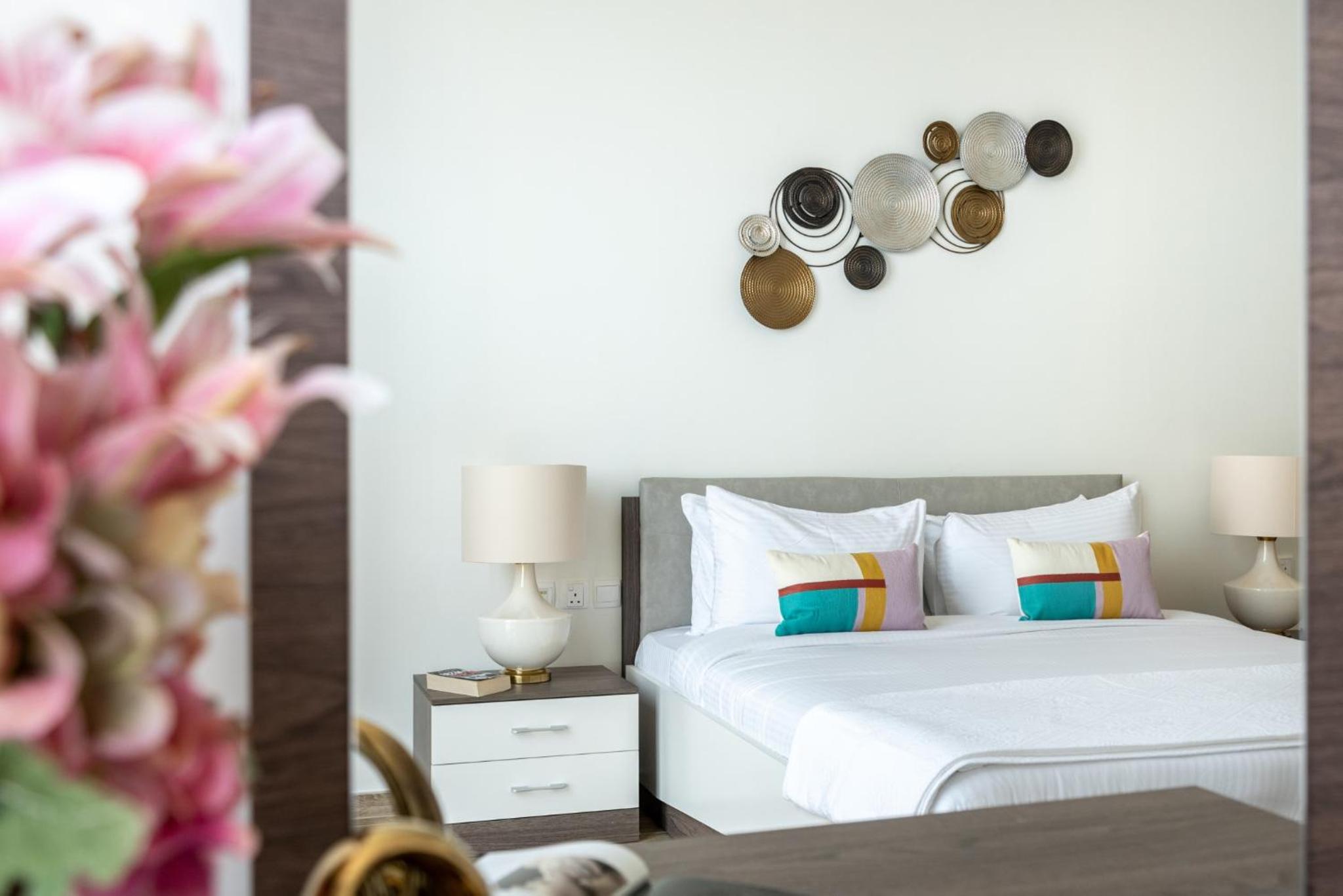 The Smart Concierge - Amna Tower