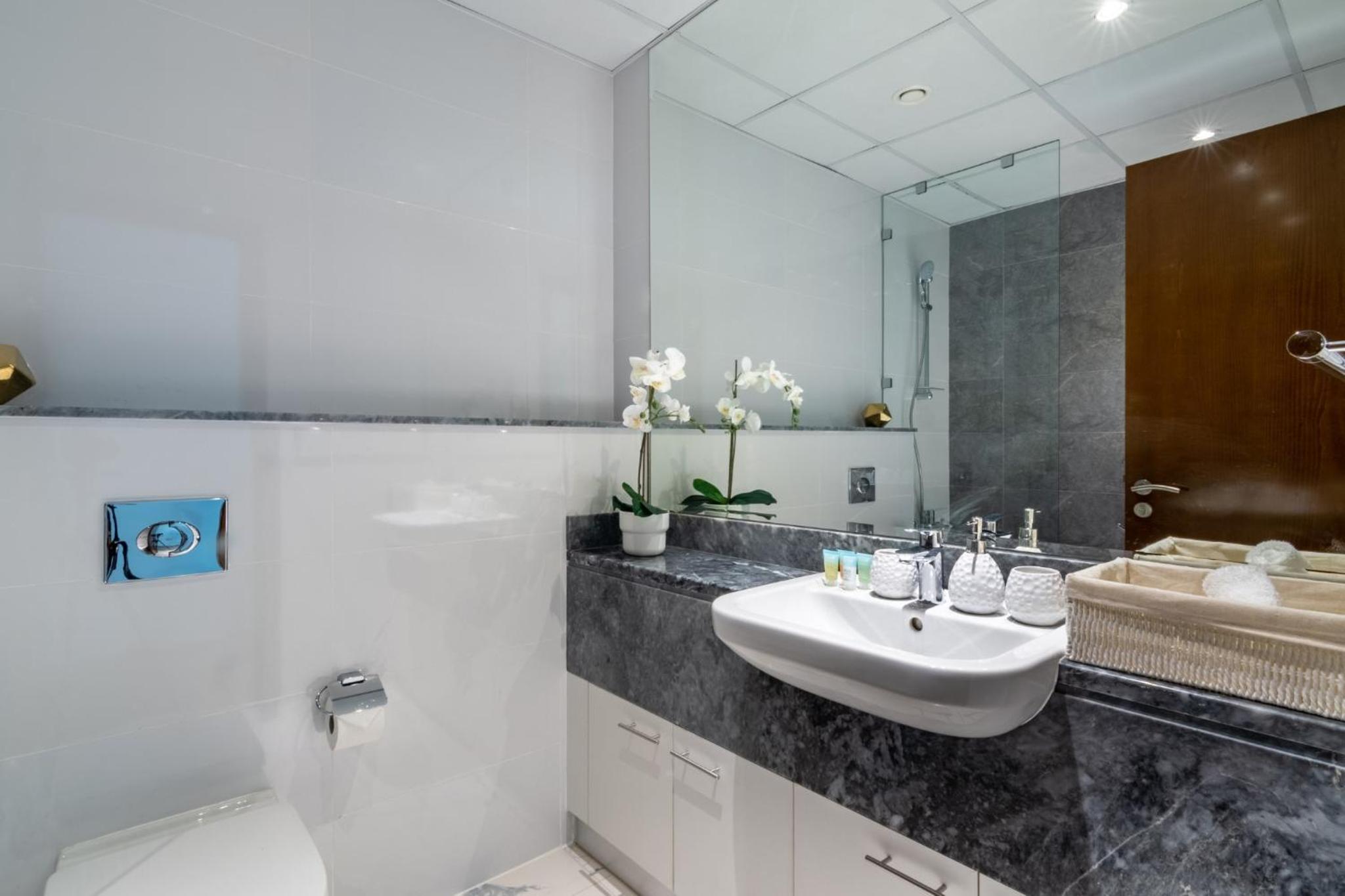 The Smart Concierge - Amna Tower