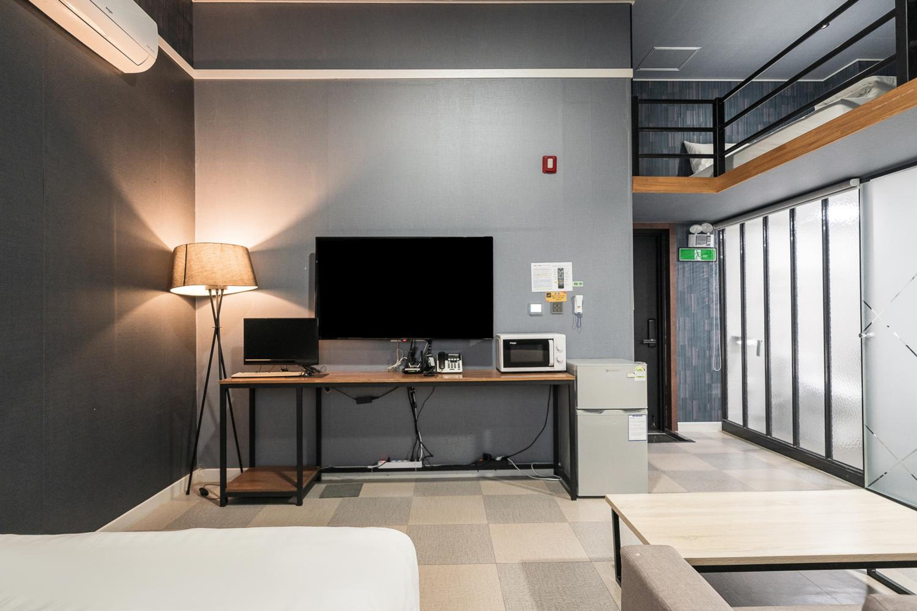 Restia Hotel Suwon Station