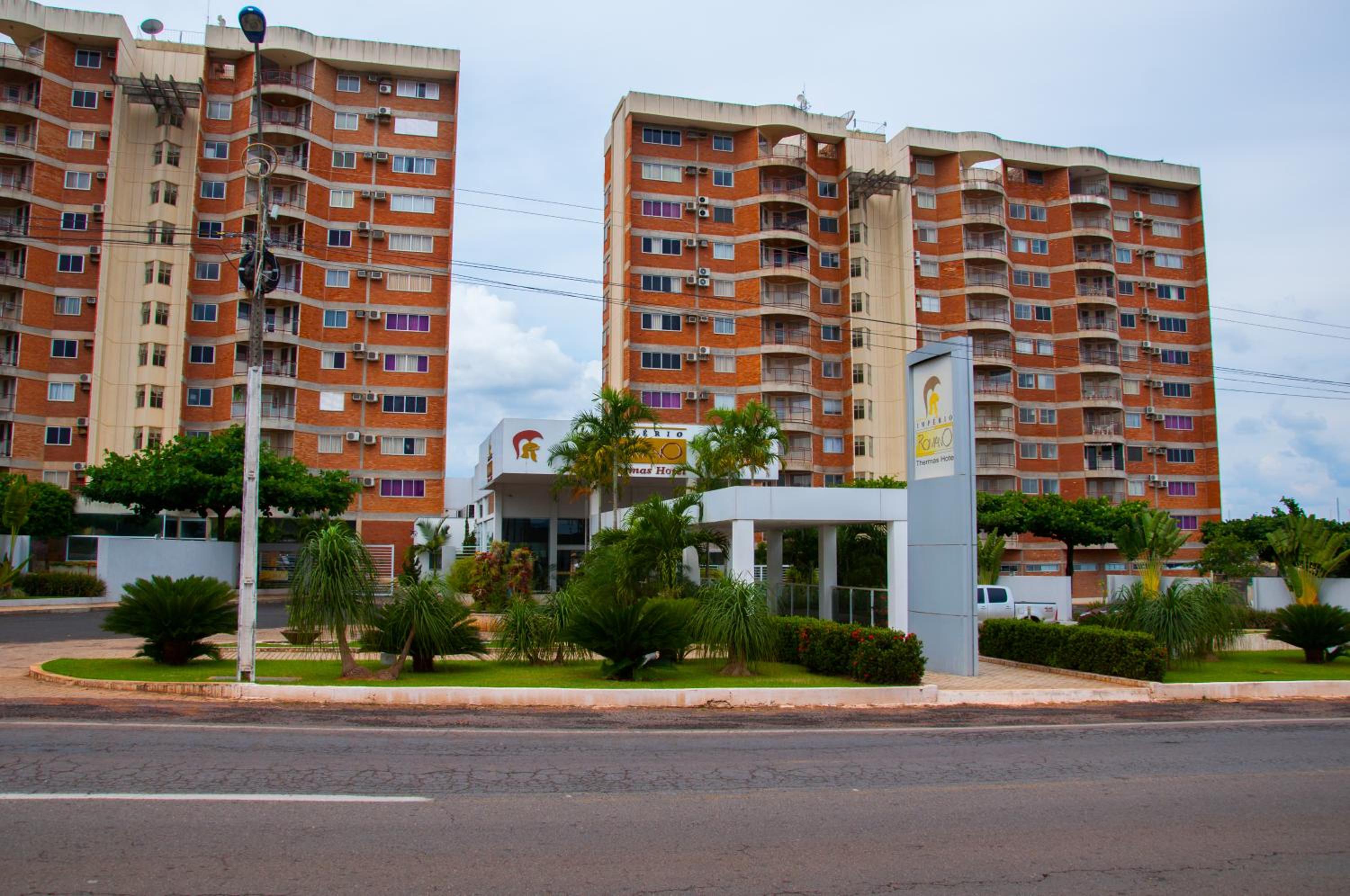 IMPÉRIO ROMANO HOTEL e PARK com um dia no Acqua park, Splash ou Lagoa Thermas Park
